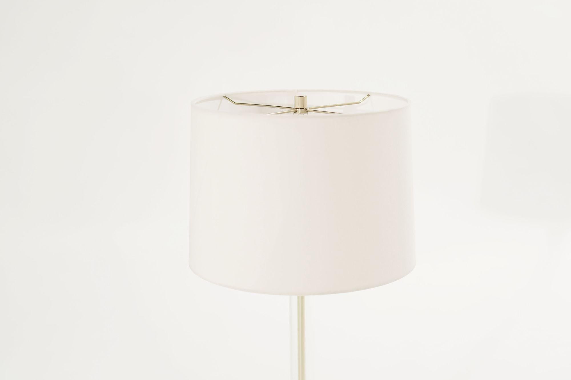 Lámparas de mesa de vidrio y latón, c. 1960 Latón en venta