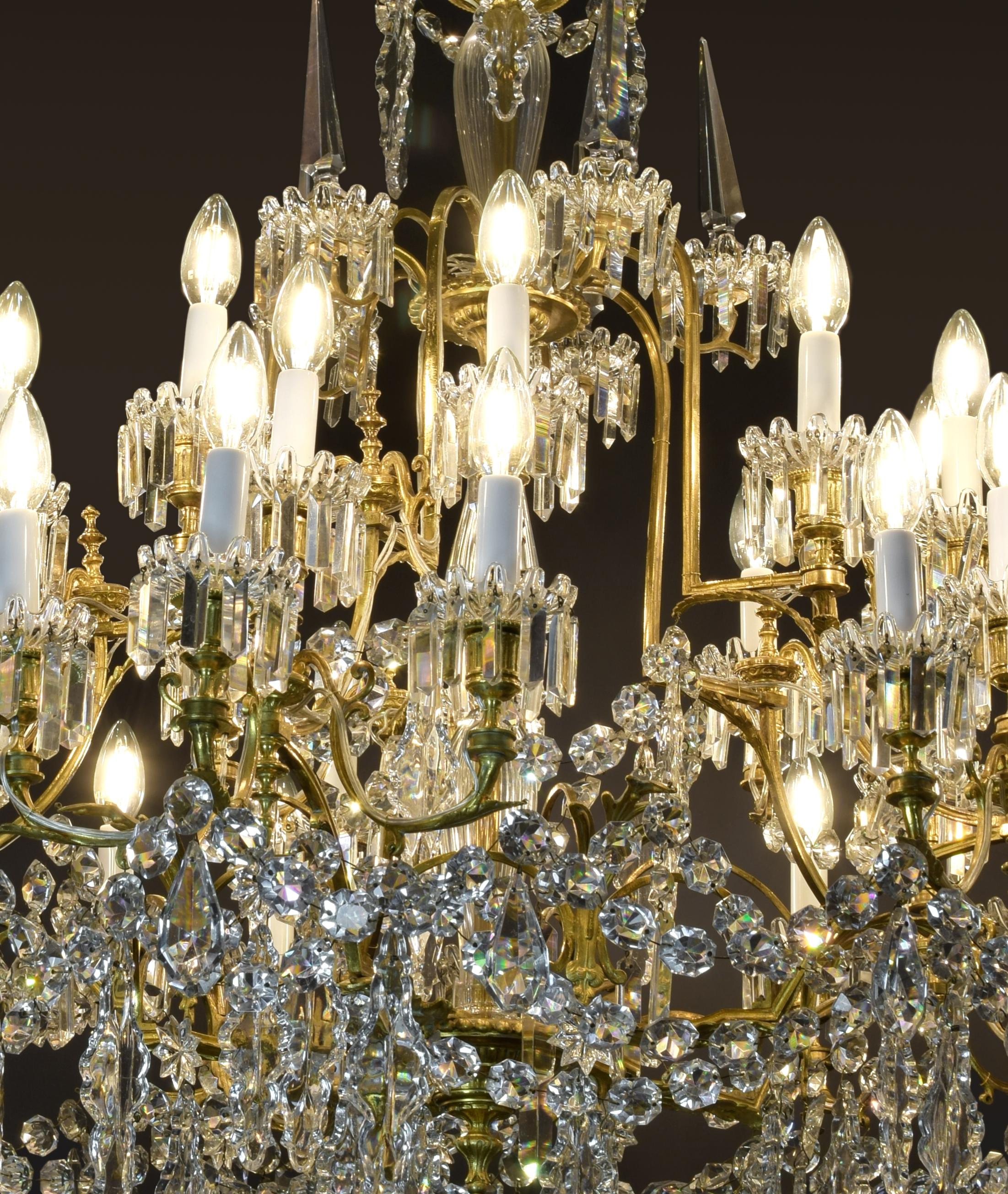 Glass and Bronze Chandelier, 19th Century In Good Condition For Sale In Madrid, ES