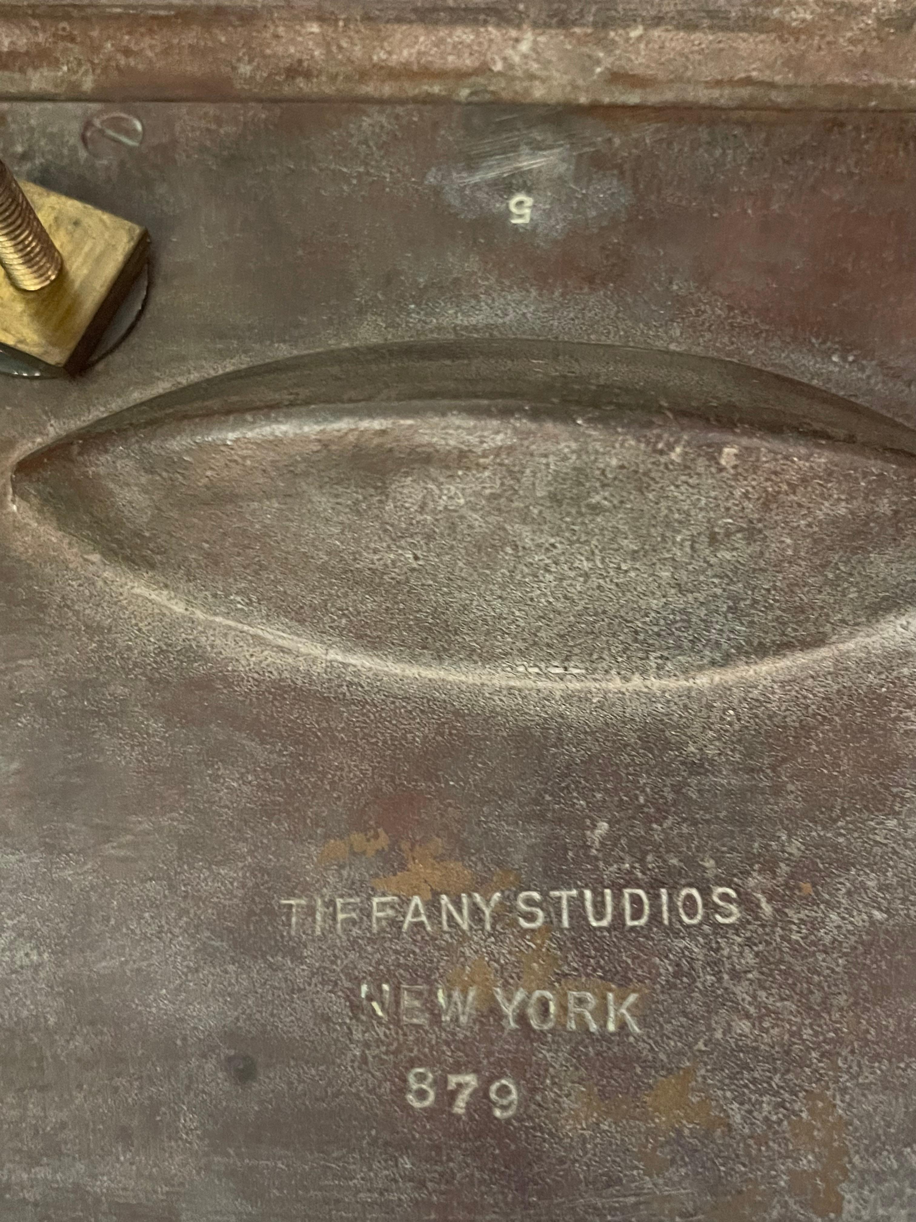 Glass and Bronze Table Clock by Tiffany Studios In Good Condition In Miami, FL
