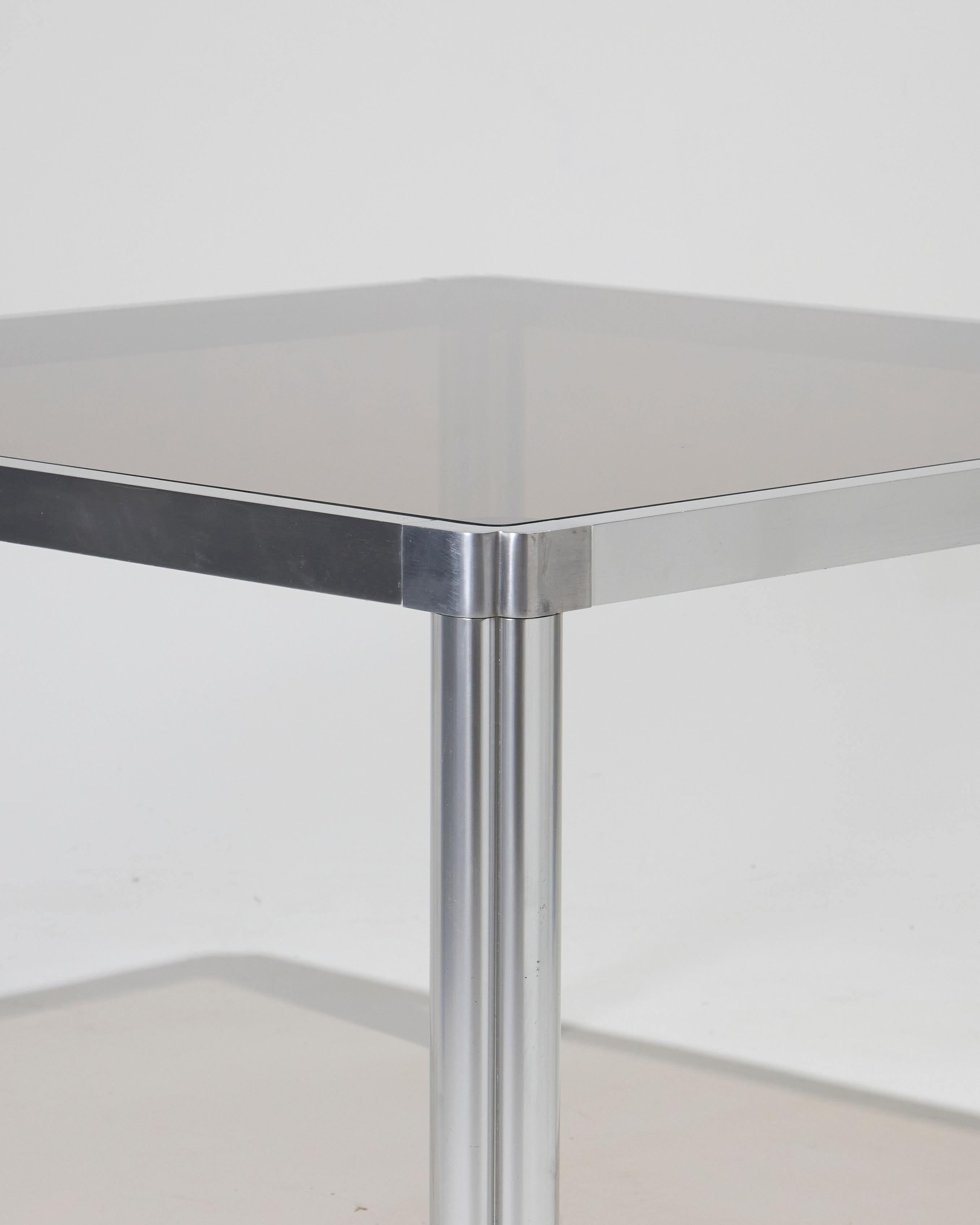 Table de salle à manger en verre et chrome, années 1970 en vente 2