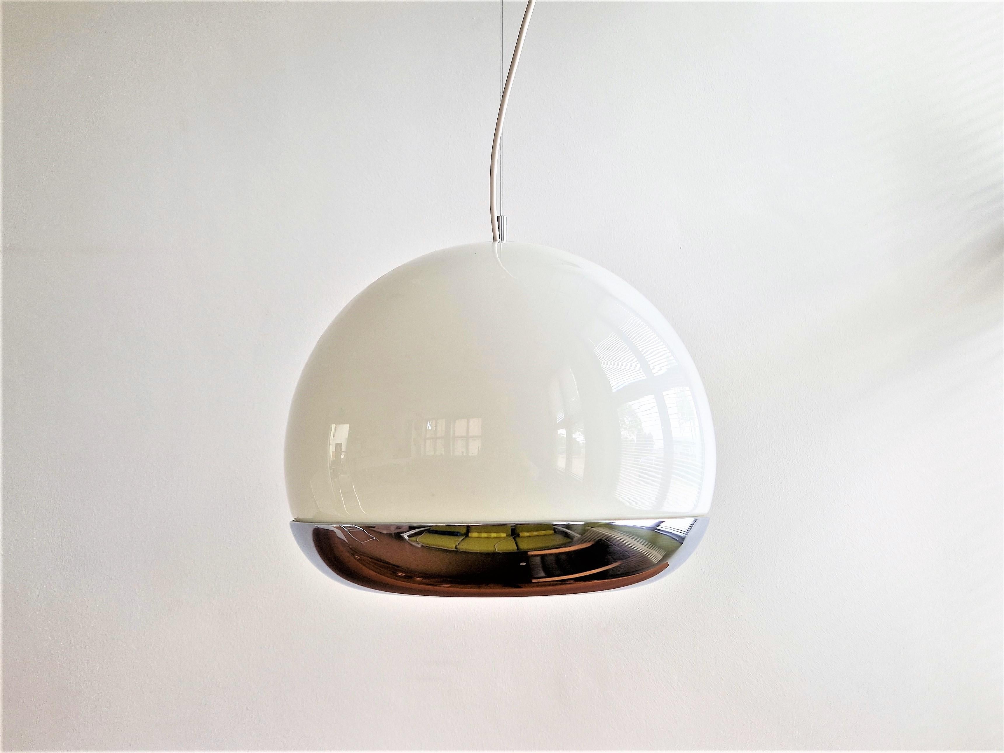 Mid-Century Modern Glass and Chrome Pendant Lamp by De Martini, Falconi & Fois for Reggiani For Sale