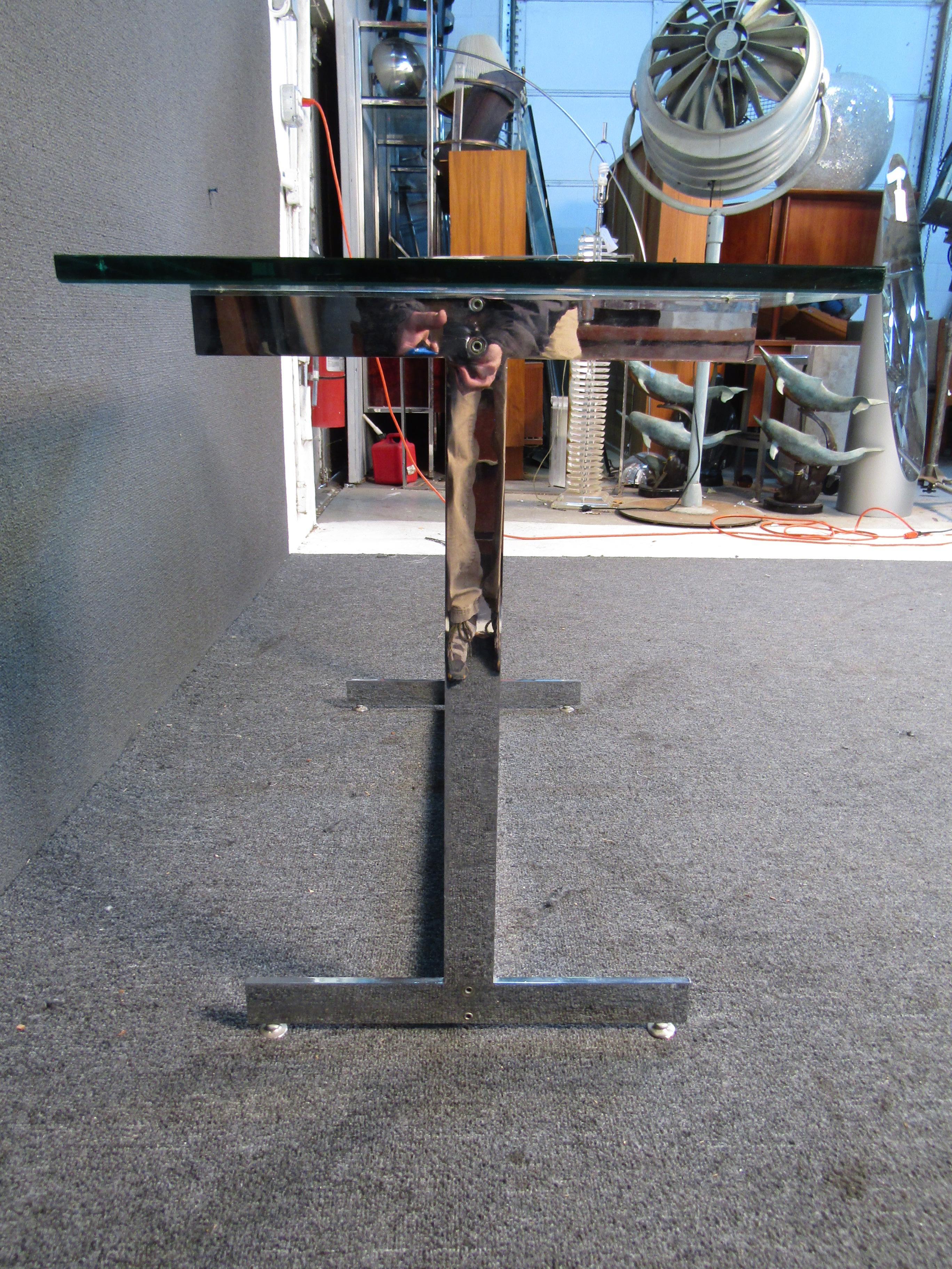 Glass and Chrome Side Table in the Style of Milo Baughman For Sale 5