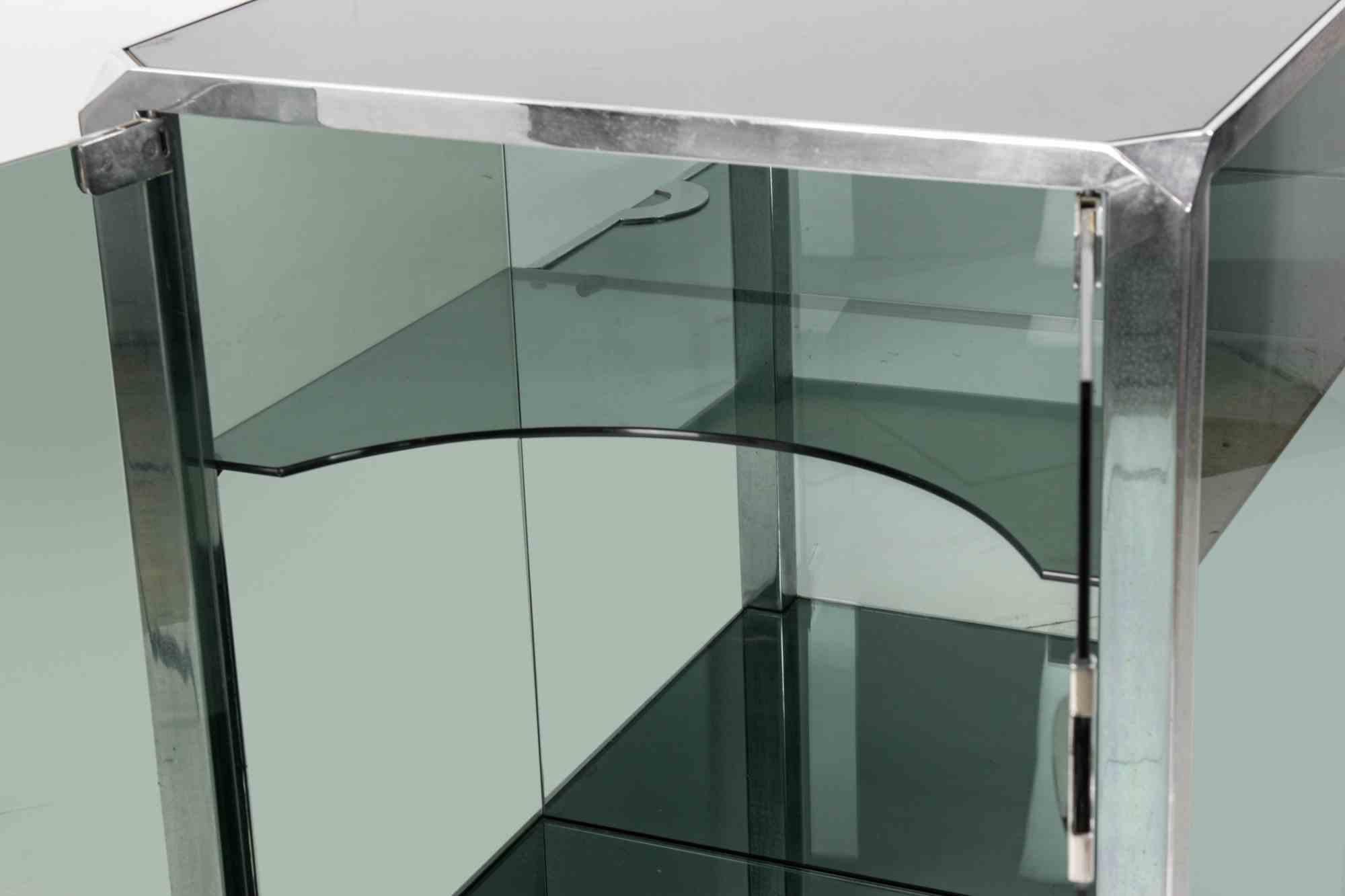 Schrank „Alpha“ aus Glas und verchromtem Metall von Willy Rizzo für Mario Sabot (Italienisch) im Angebot