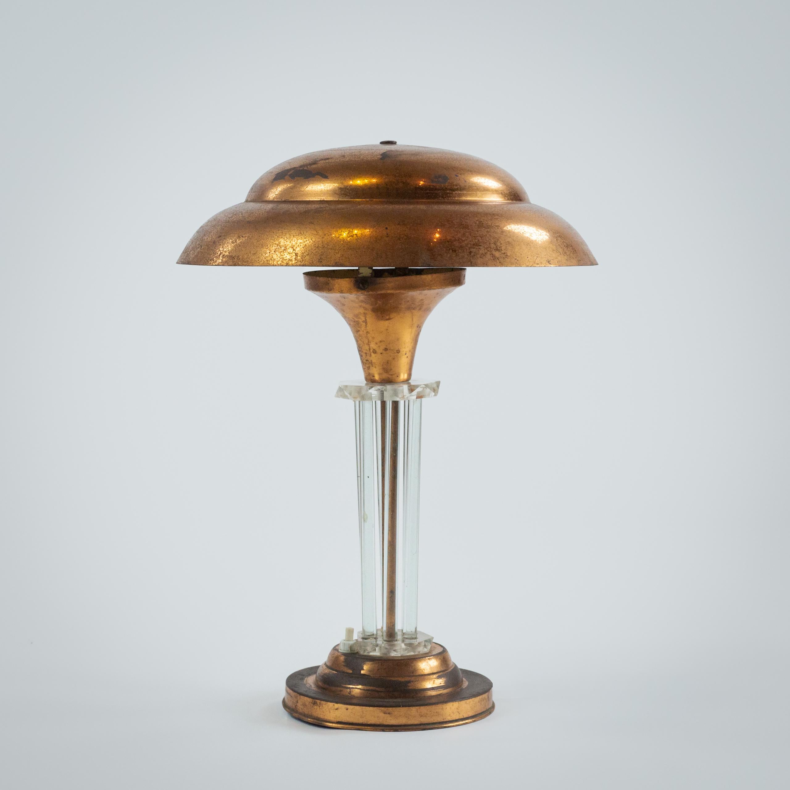 Tischlampe aus Glas und Kupfer in der Art von Pietro Chiesa im Zustand „Gut“ im Angebot in Pease pottage, West Sussex