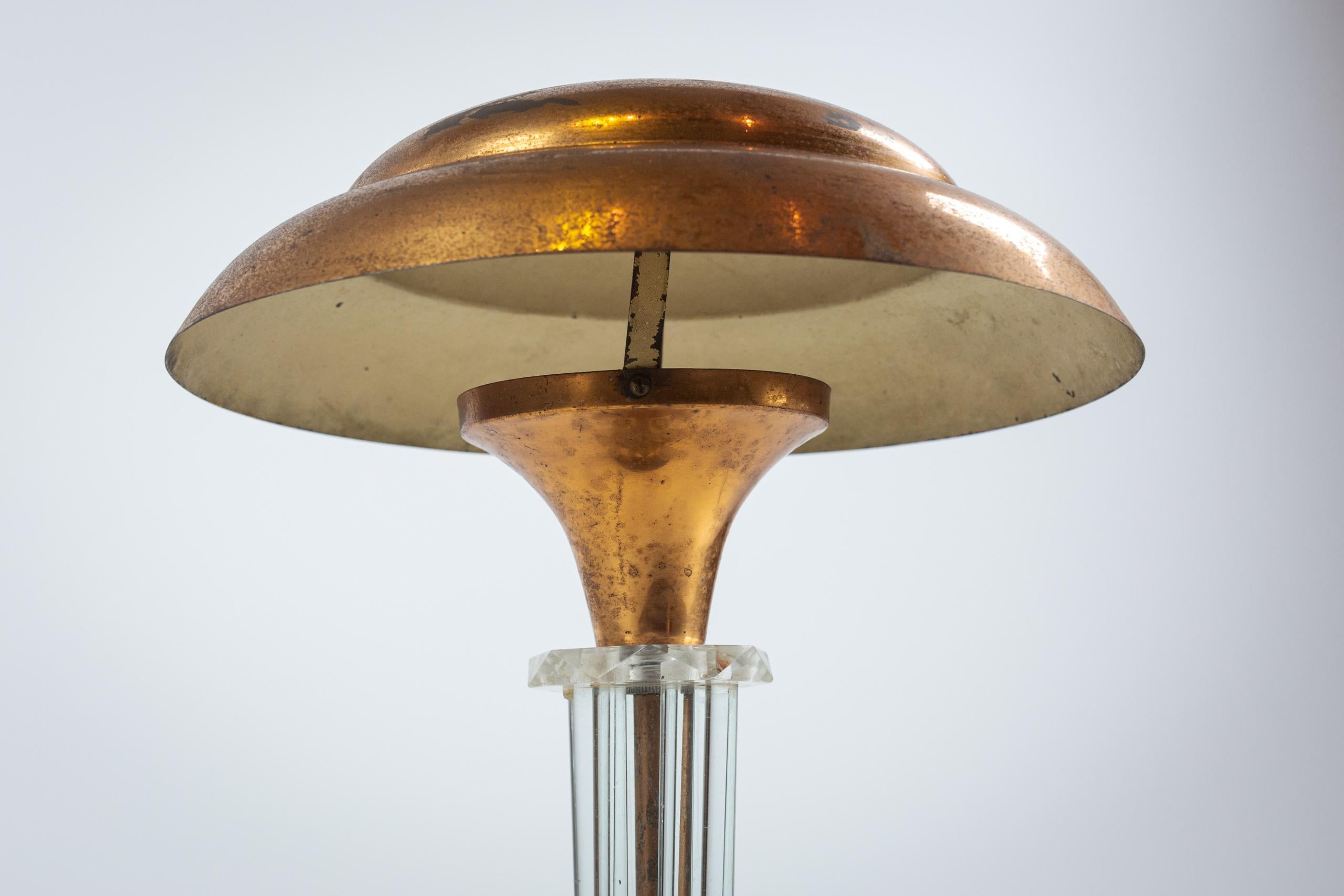 Tischlampe aus Glas und Kupfer in der Art von Pietro Chiesa im Angebot 3