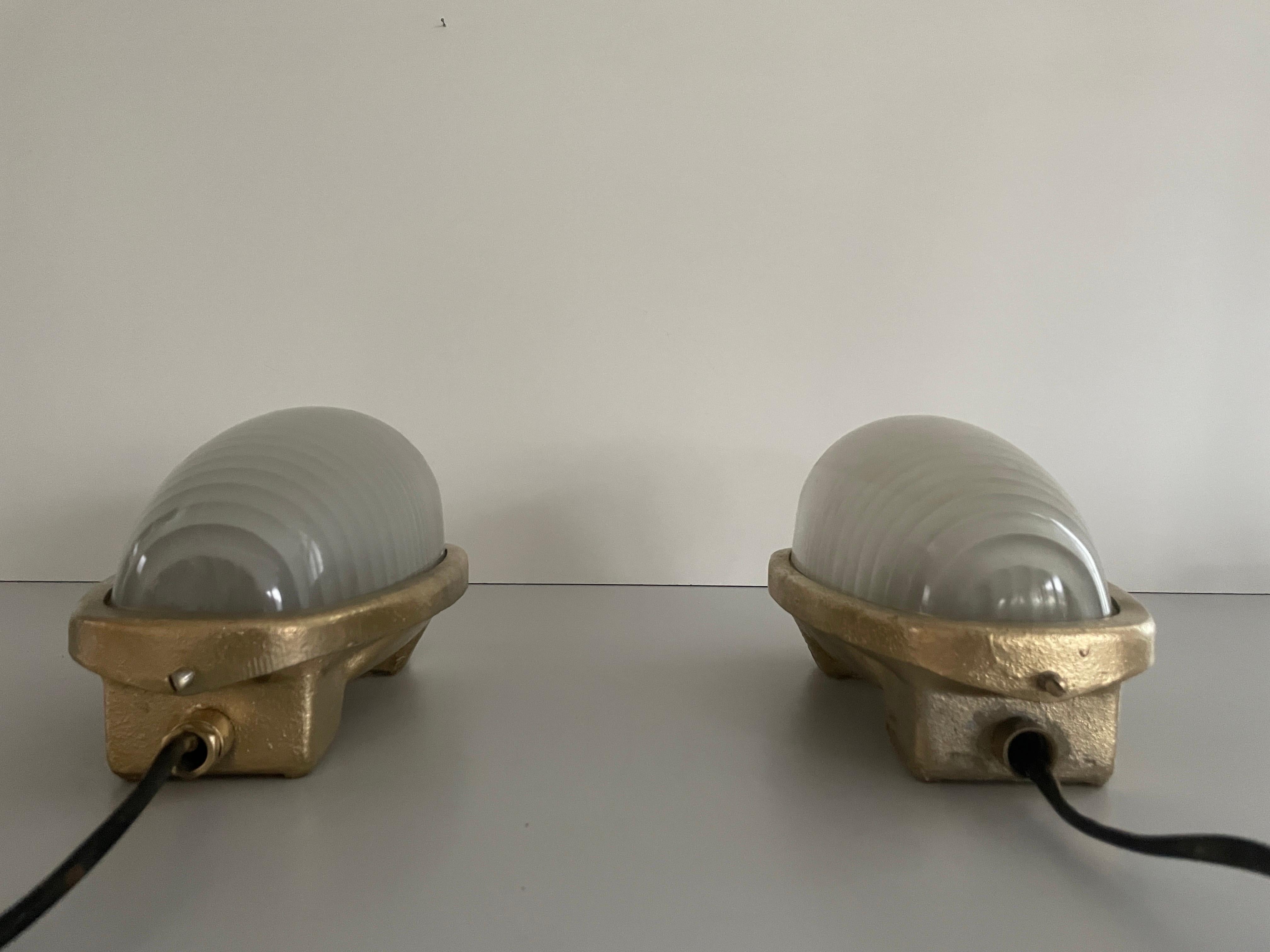 Glass and Gold Coated Brass Pair of Industrial Sconces by Lambda, 1960s, Italy In Excellent Condition For Sale In Hagenbach, DE