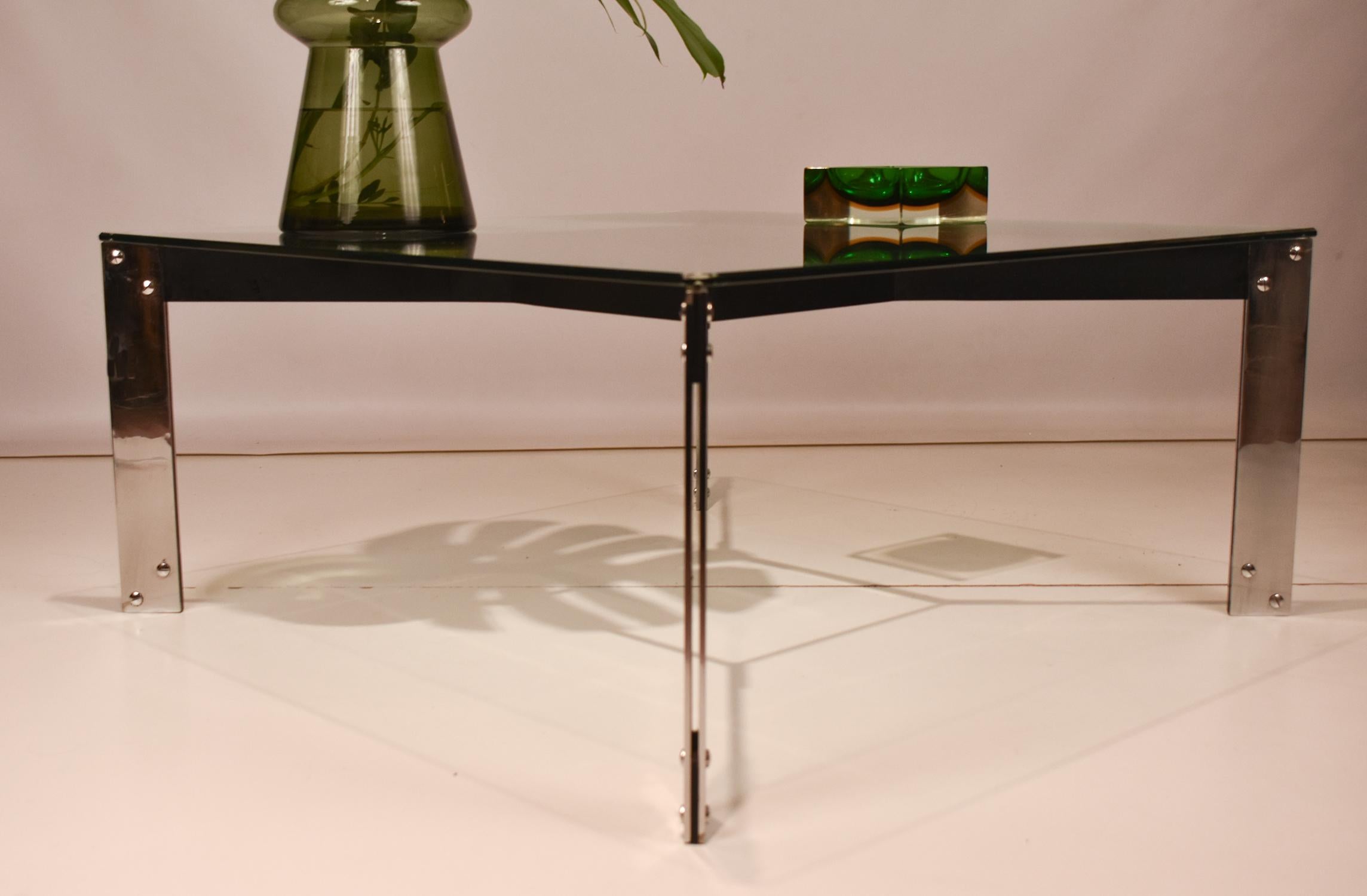 Verre Table basse en verre et en fer, Miguel Milá, Espagne, années 1960 en vente