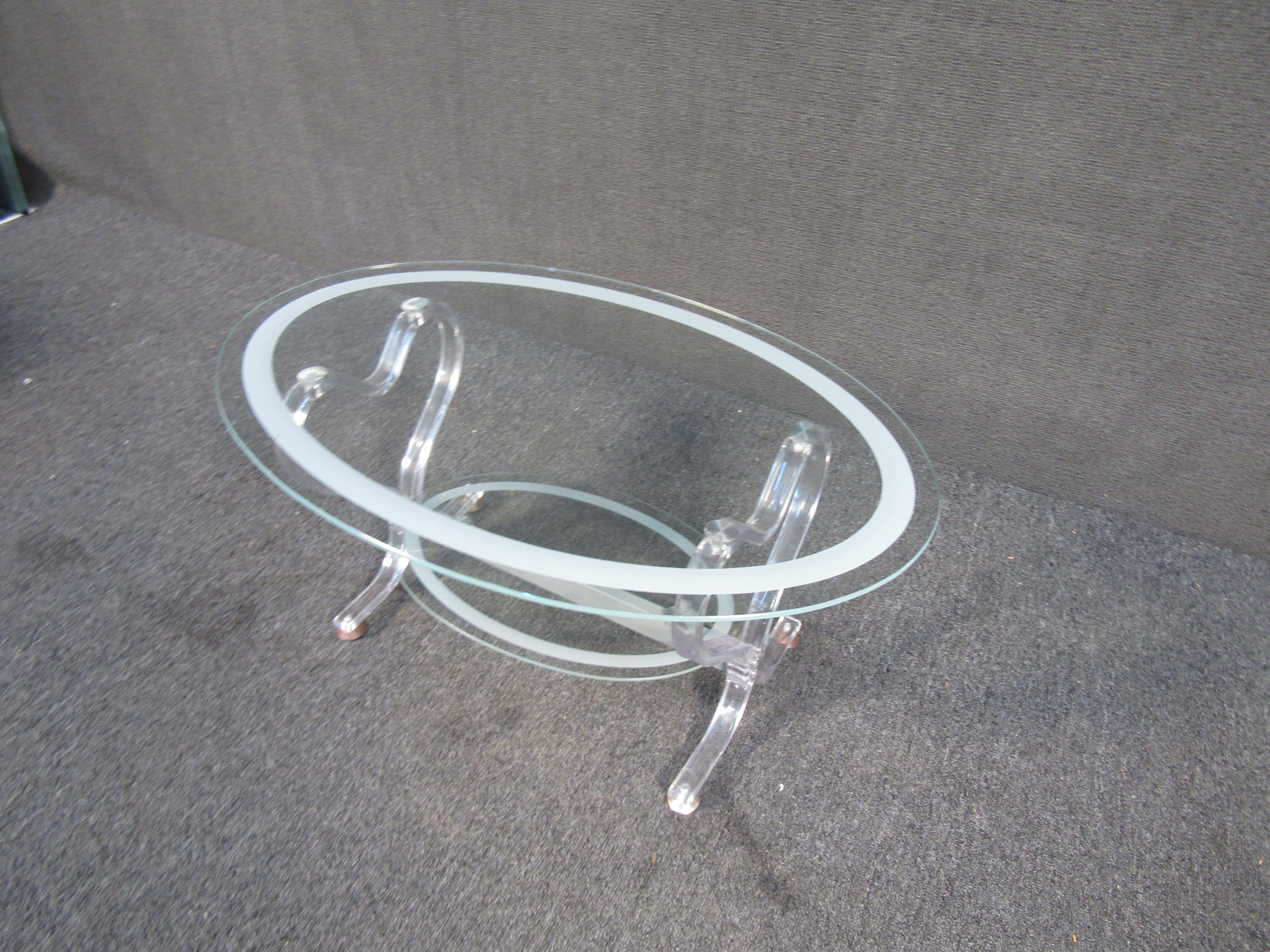Mid-Century Modern Table basse en verre et lucite