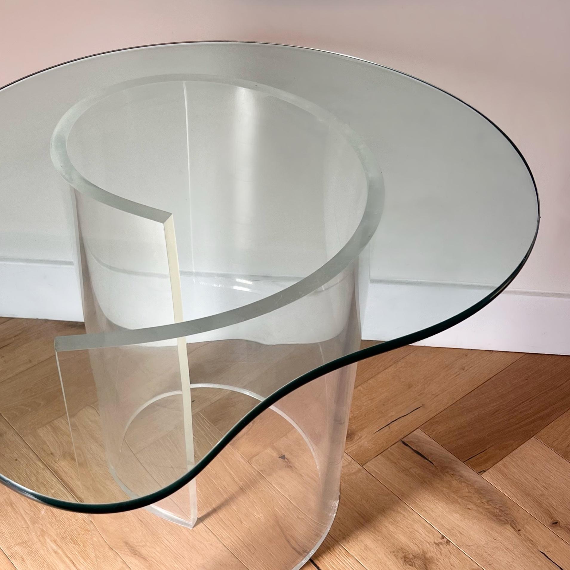 Glass and lucite “Snail” table attr Vladimir Kagan, 1970s In Good Condition In View Park, CA