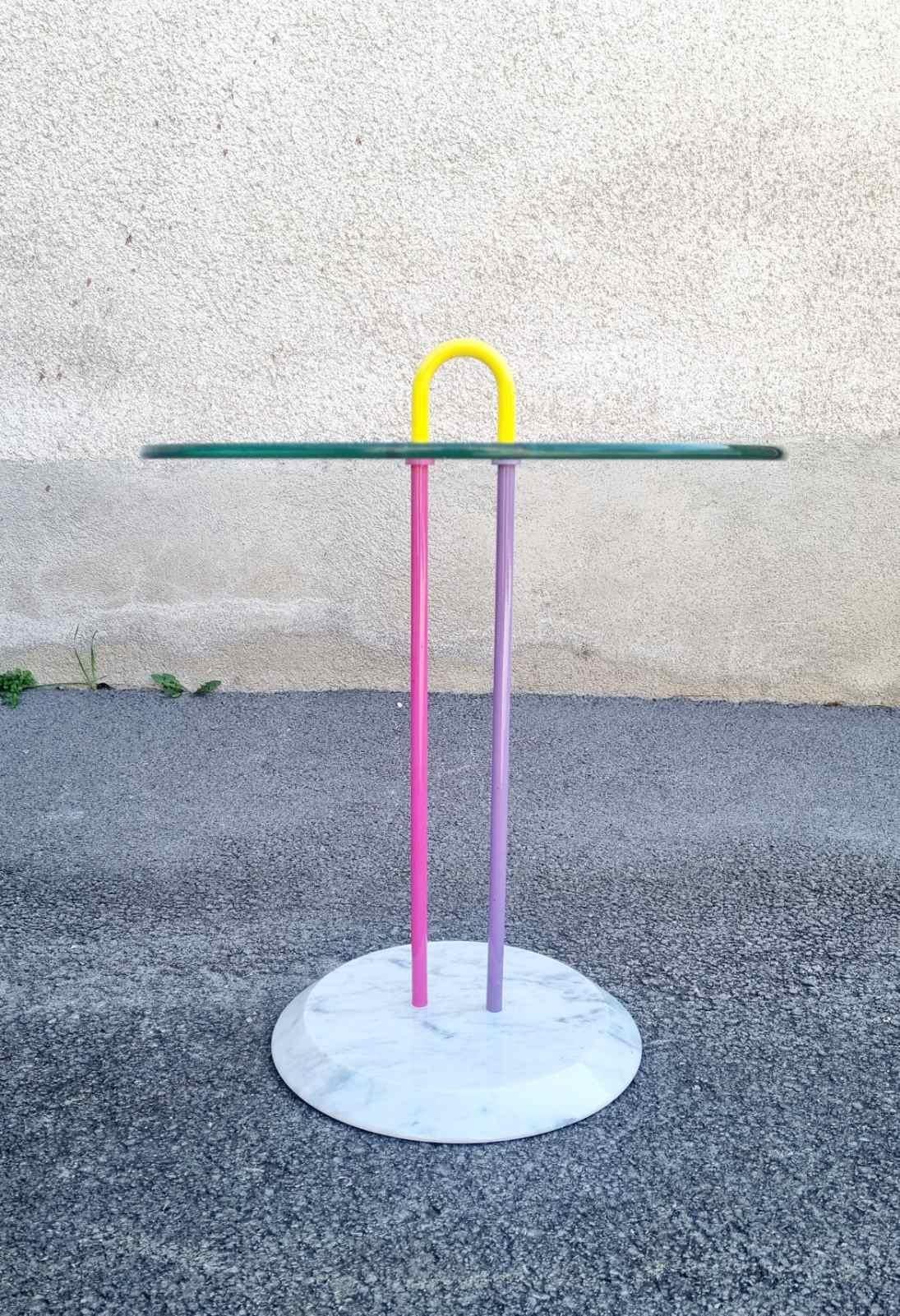 Mid-Century Modern Glass and Marble Side Table Designed by Vico Magistretti for Cattelan, Italy 80s For Sale