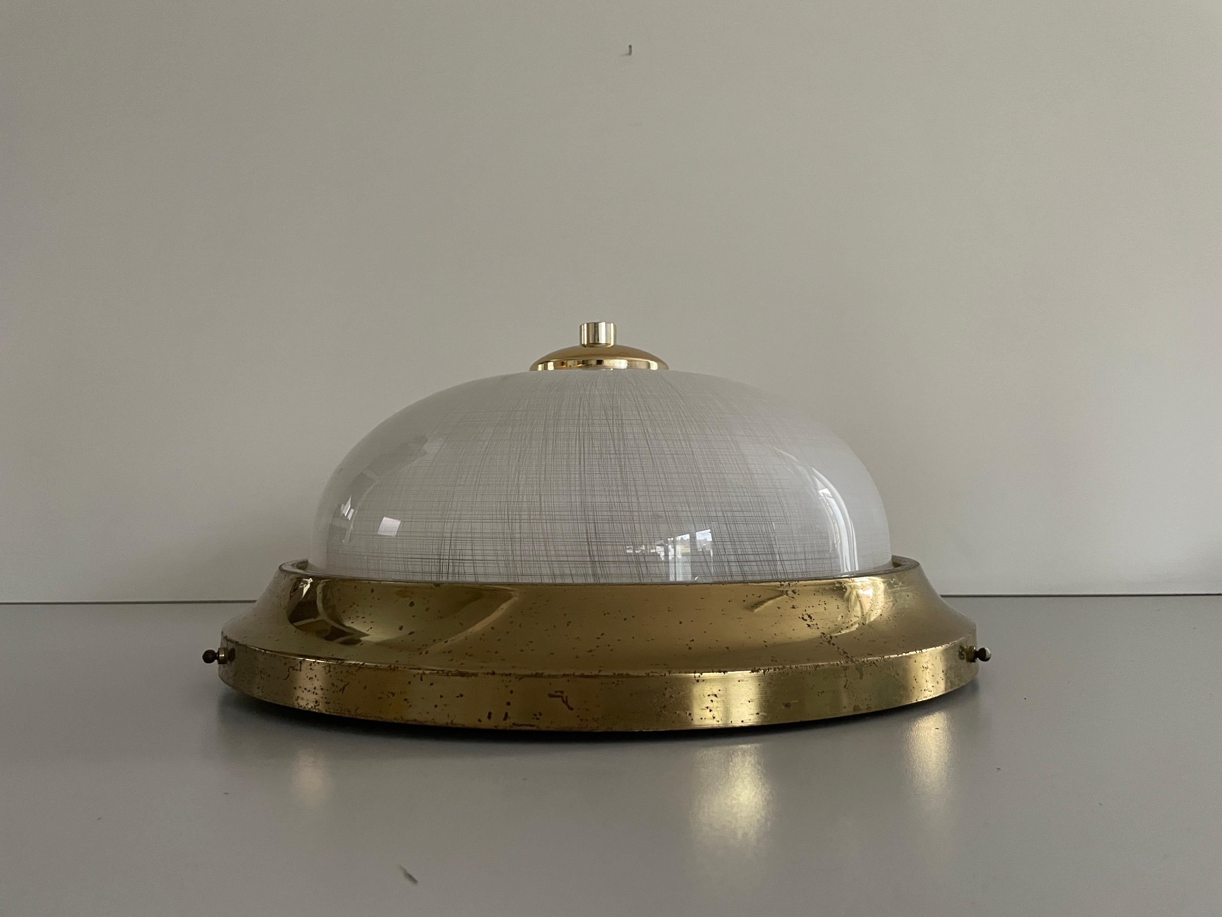 Glass and Messing Ceiling Lamp Flush Mount, 1960s, Italy In Excellent Condition For Sale In Hagenbach, DE