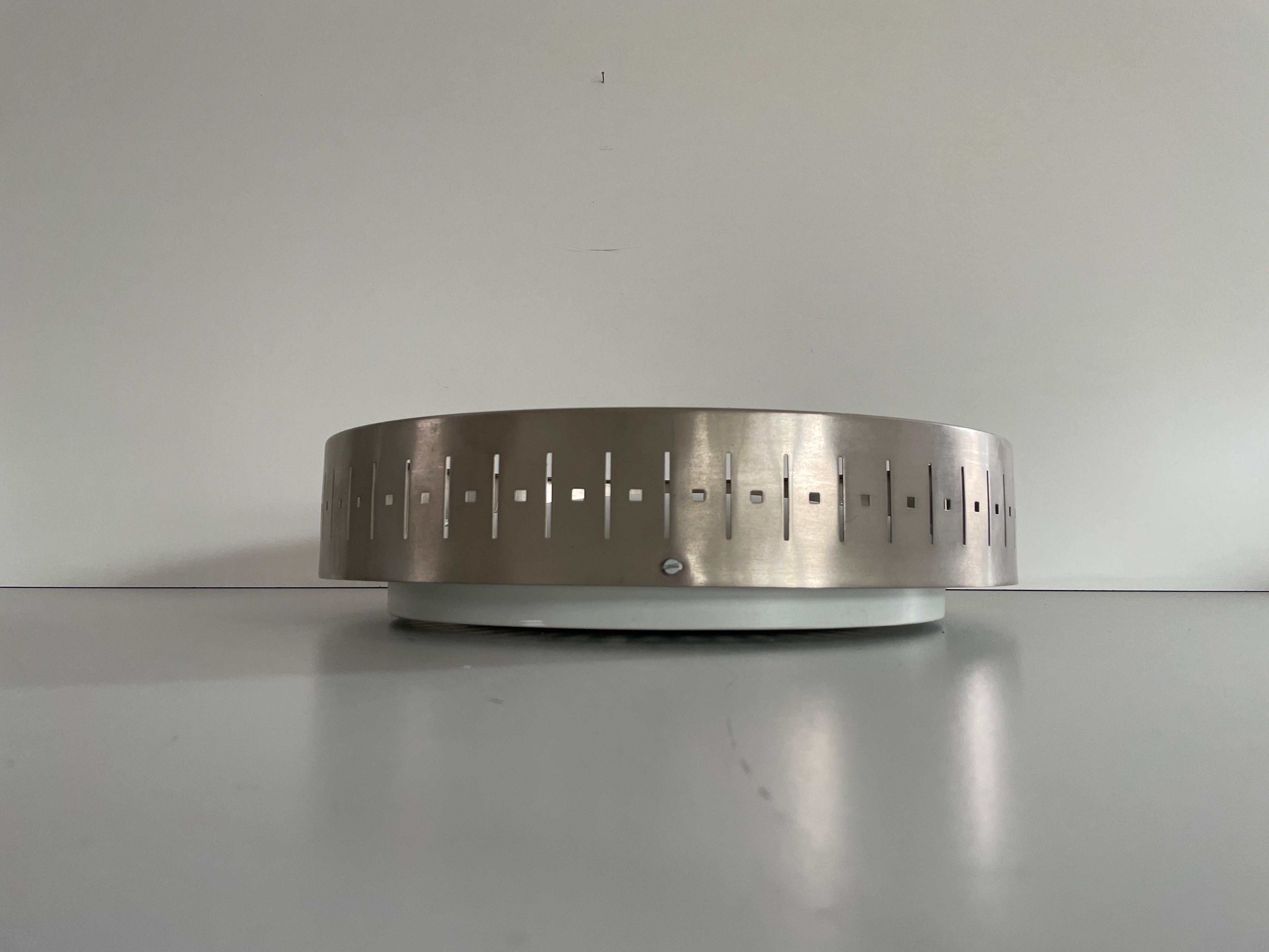 Mid-Century moderno Lampada da incasso con corpo in vetro e metallo di AKA, anni '60, Germania in vendita