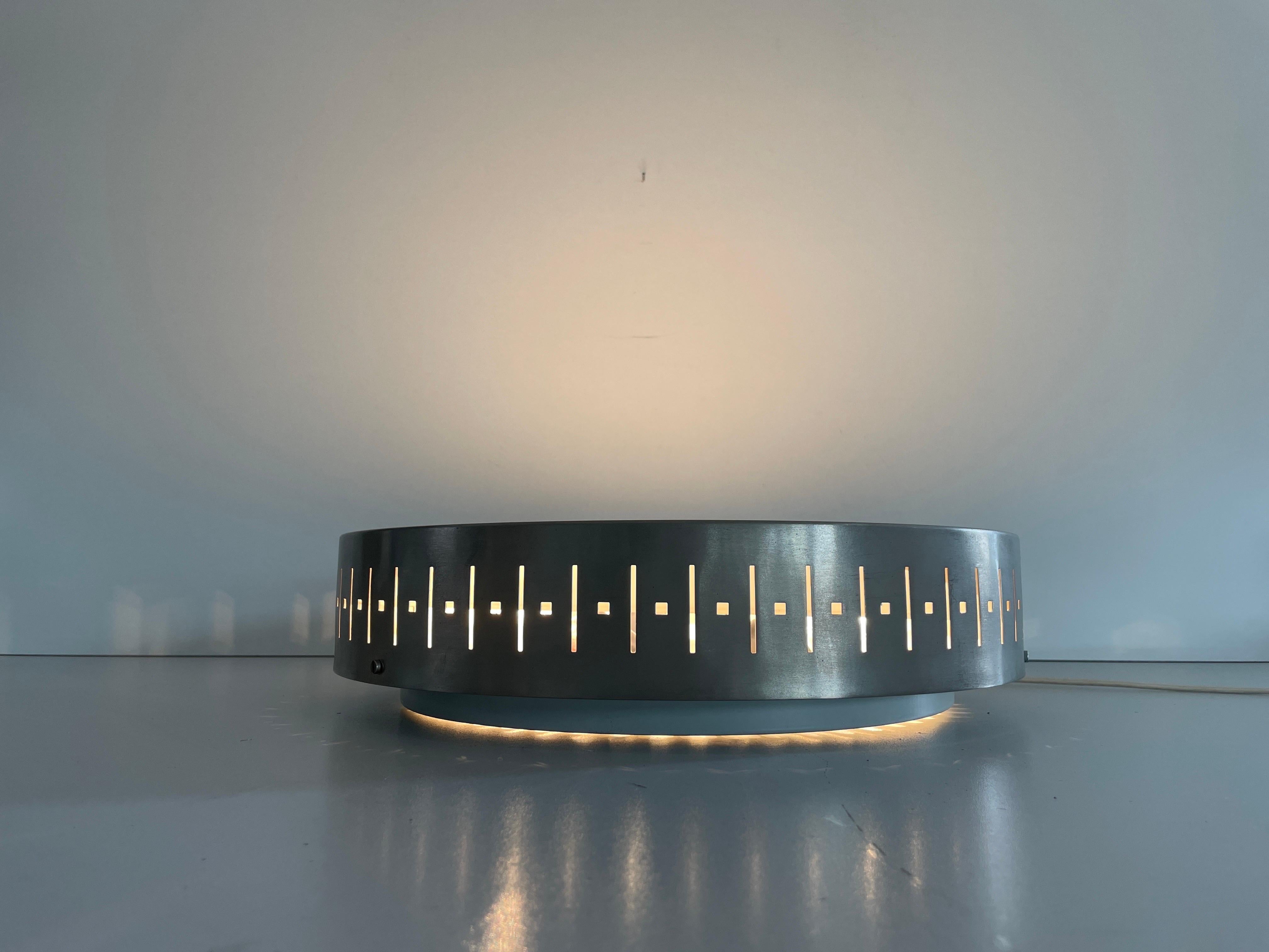 Lampada da incasso con corpo in vetro e metallo di AKA, anni '60, Germania in vendita 2