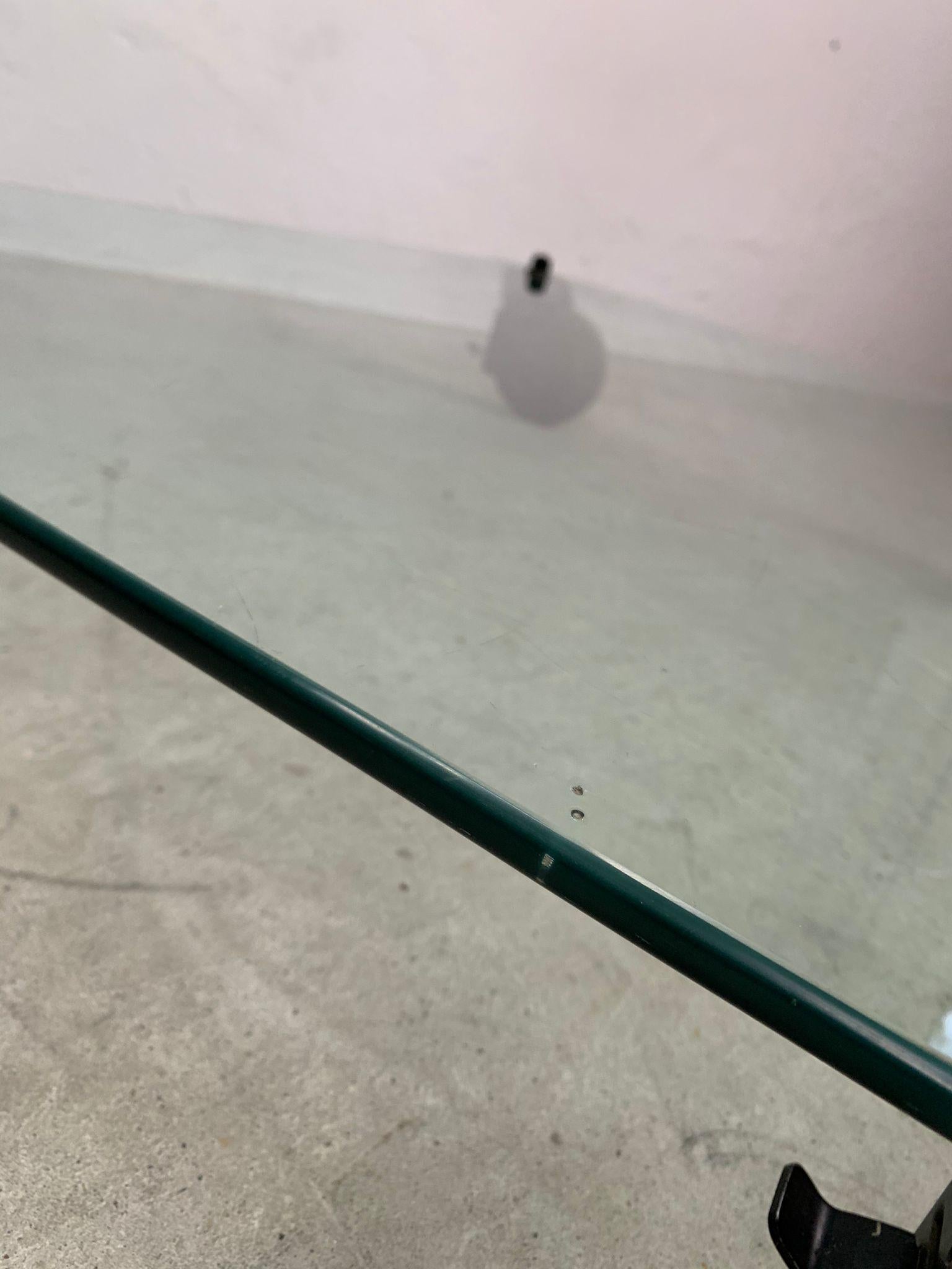 Niedriger Tisch aus Glas und Metall von Gae Aulenti für Fontana Arte, 1970er Jahre im Angebot 2