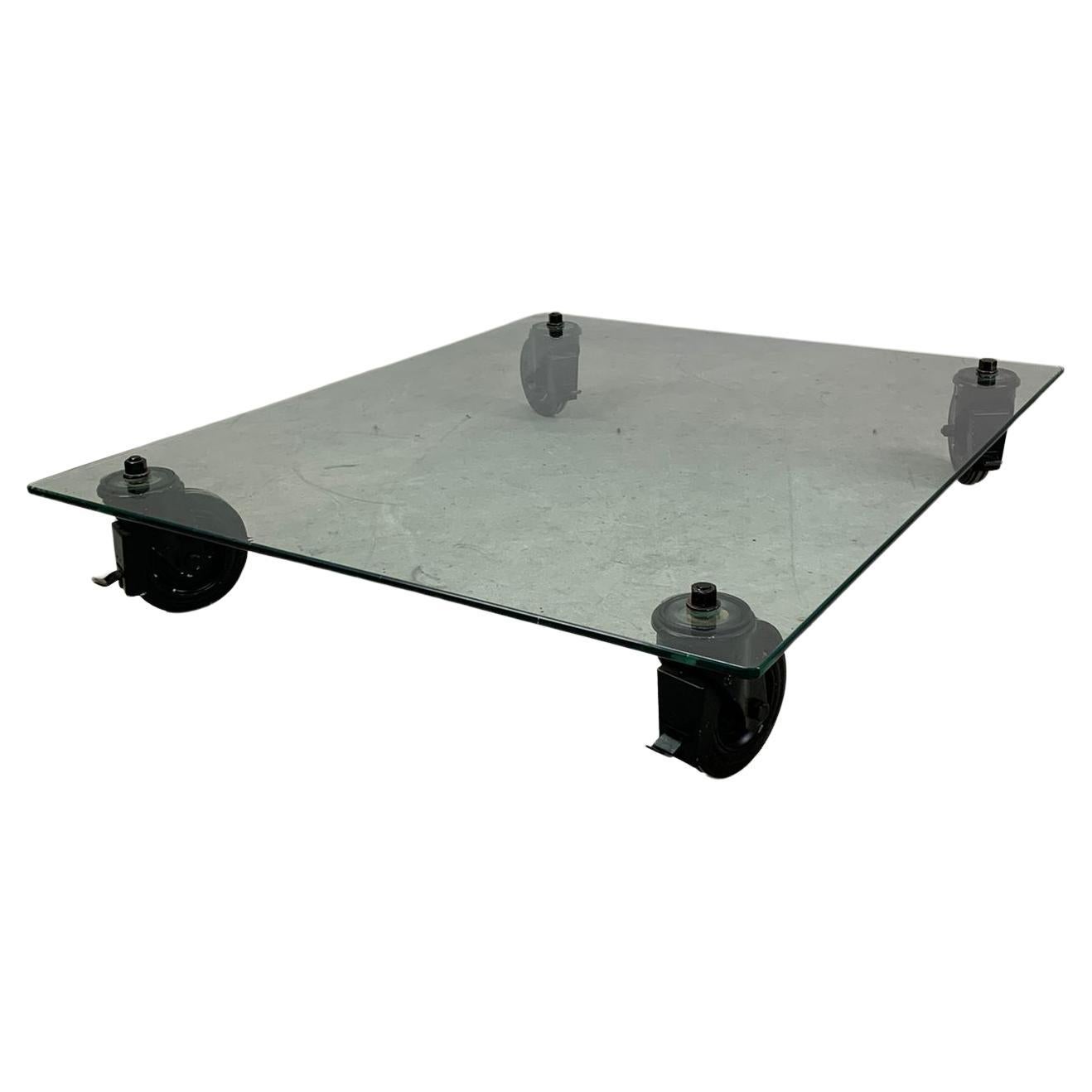 Mesa baja de cristal y metal de Gae Aulenti para Fontana Arte, años 70