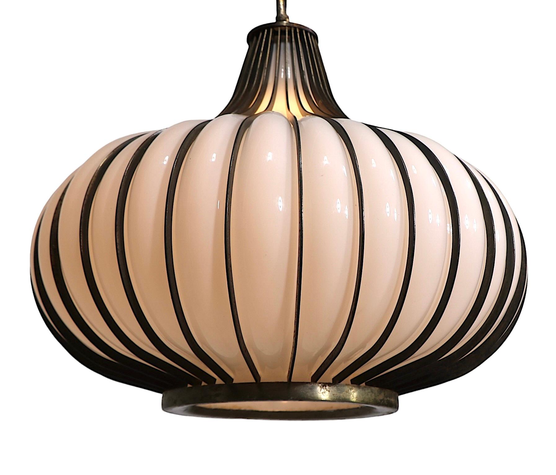 Lampadario a cipolla in vetro e metallo di Litecraft of Califiornia, anni '70 ca. in vendita 9