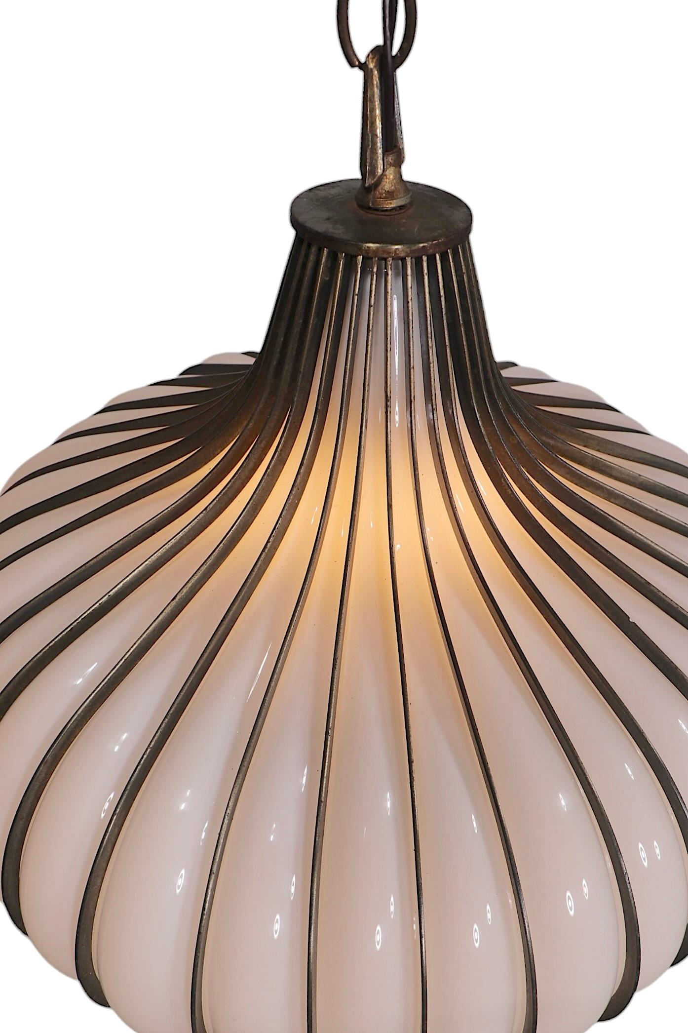 Lampadario a cipolla in vetro e metallo di Litecraft of Califiornia, anni '70 ca. in vendita 10