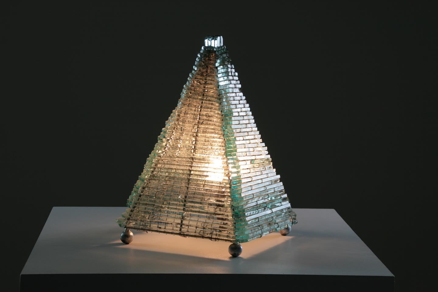 Glass and Metal Pyramid Table Lamp, 1970s For Sale 7
