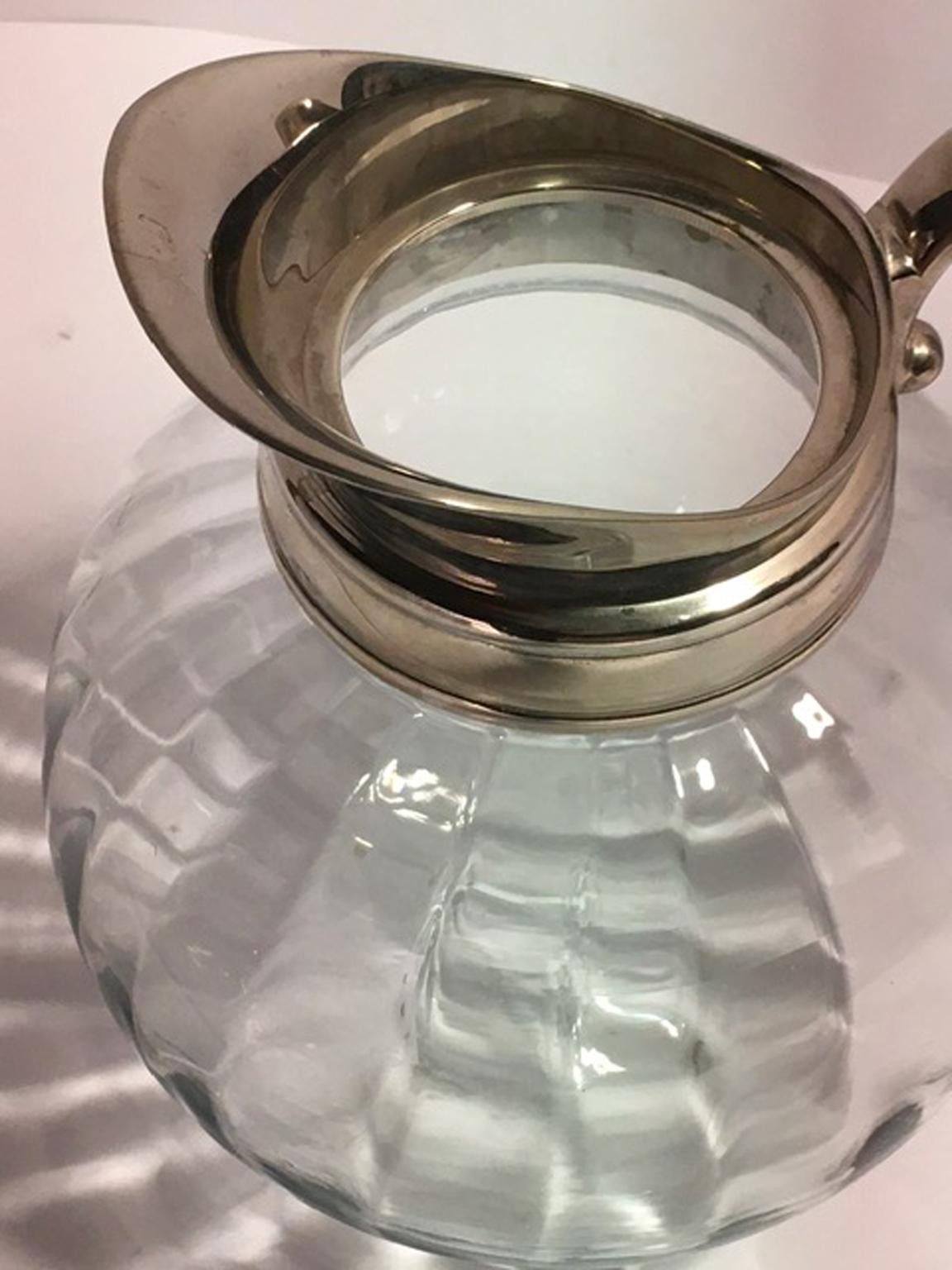 Carafe à eau en verre et métal plaqué argent en vente 2