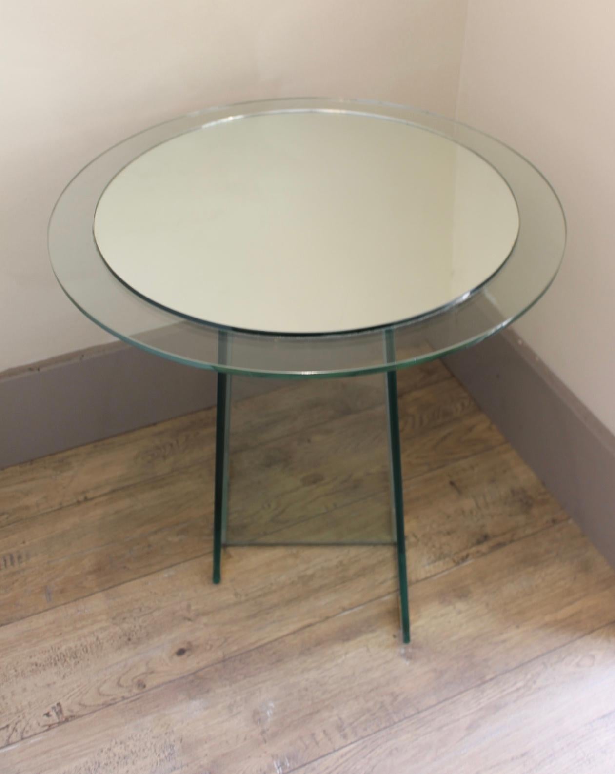 Glass and mirror pedestal table, asymmetrical, Fontana Arte style, 1970 In Good Condition For Sale In Nice, FR