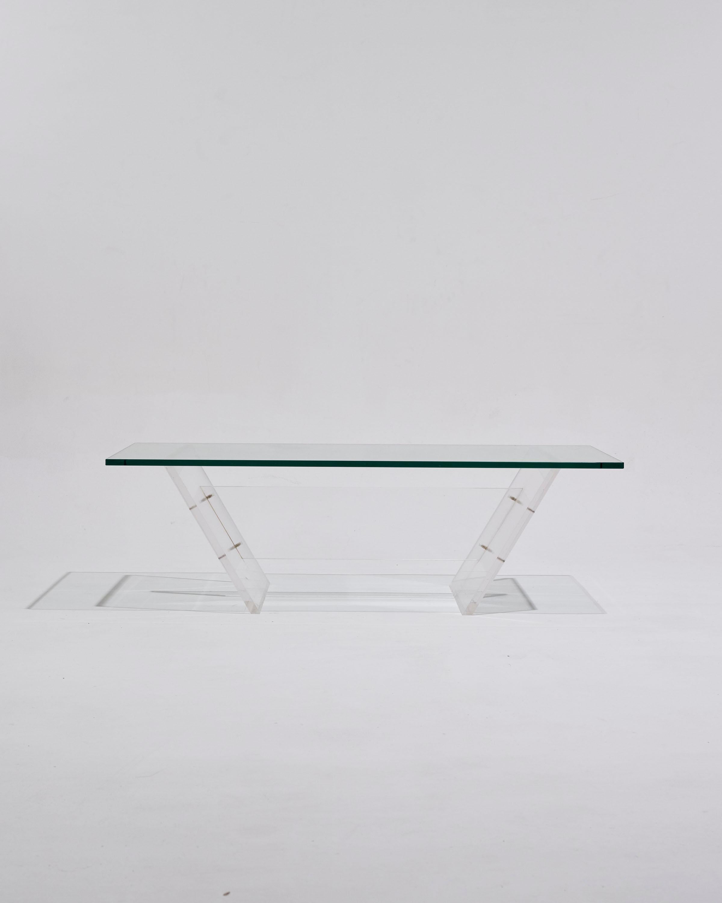 Mesa de centro de cristal y plexiglás, años 70 siglo XX en venta