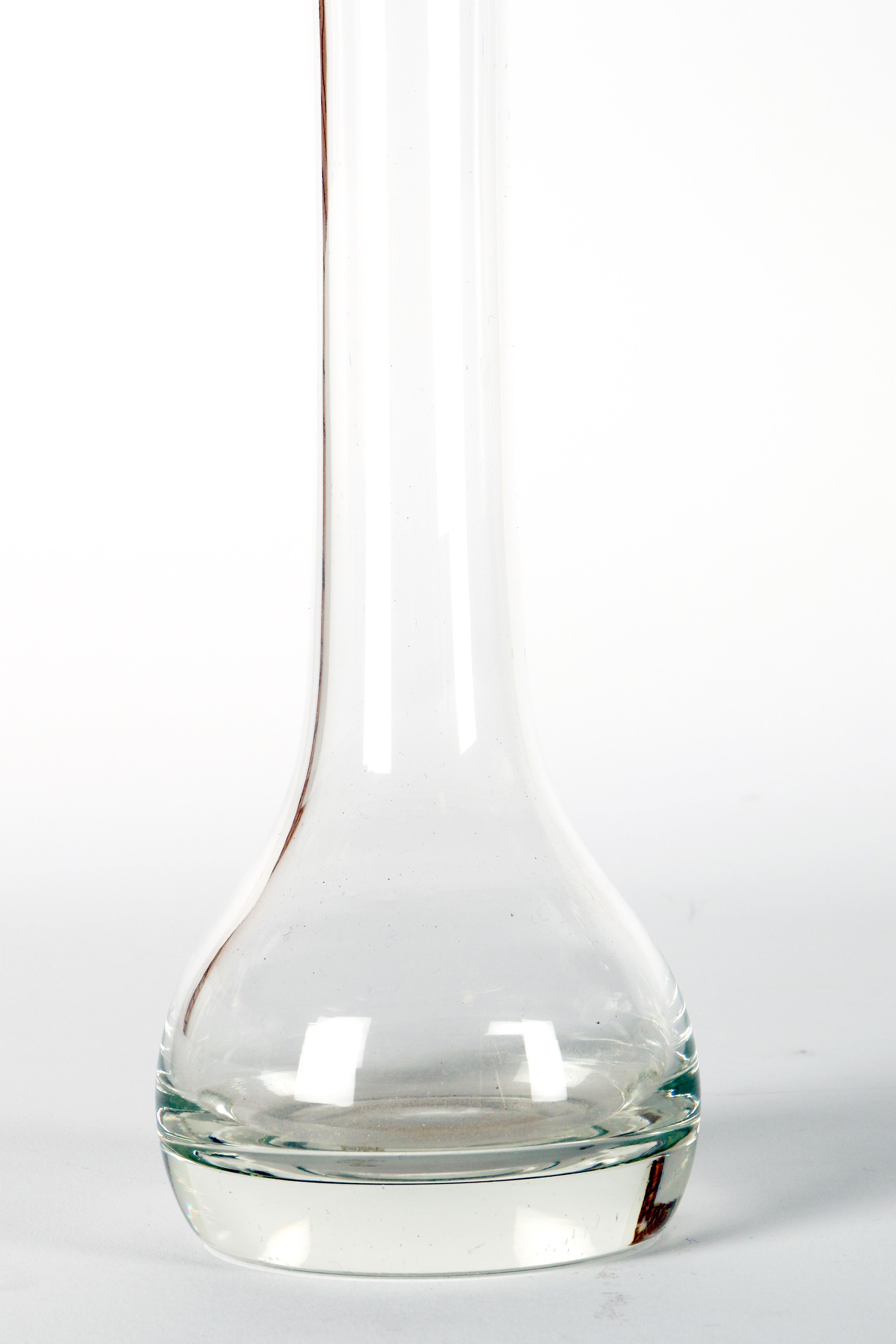 Vaso in vetro e argento con cane Scottish Terrier smaltato, Stati Uniti, 1900. in vendita 2