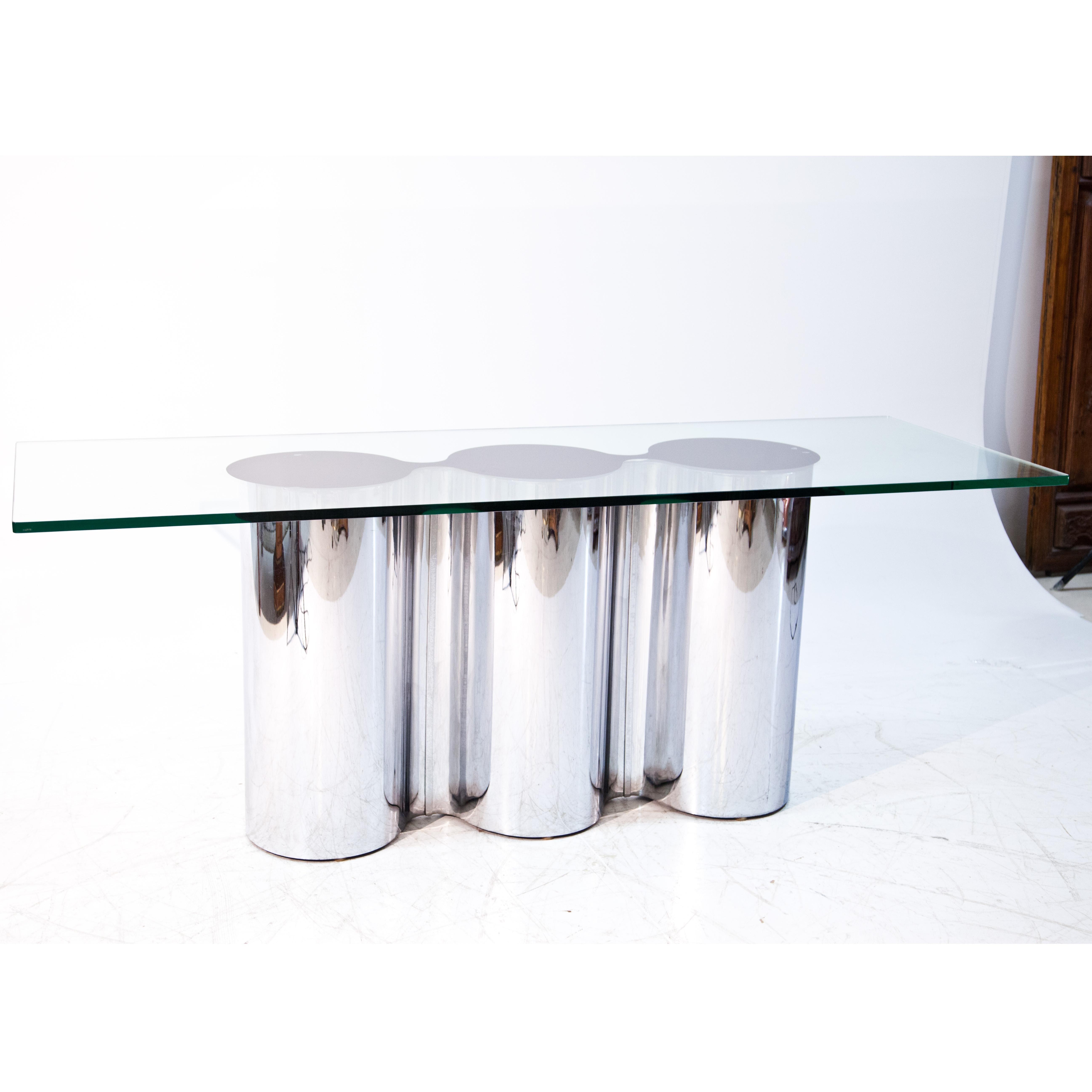 Glass and stainless steel console by Arrmet.
Thick glass plate with blackened center detail.
Supported by stainless steel base.