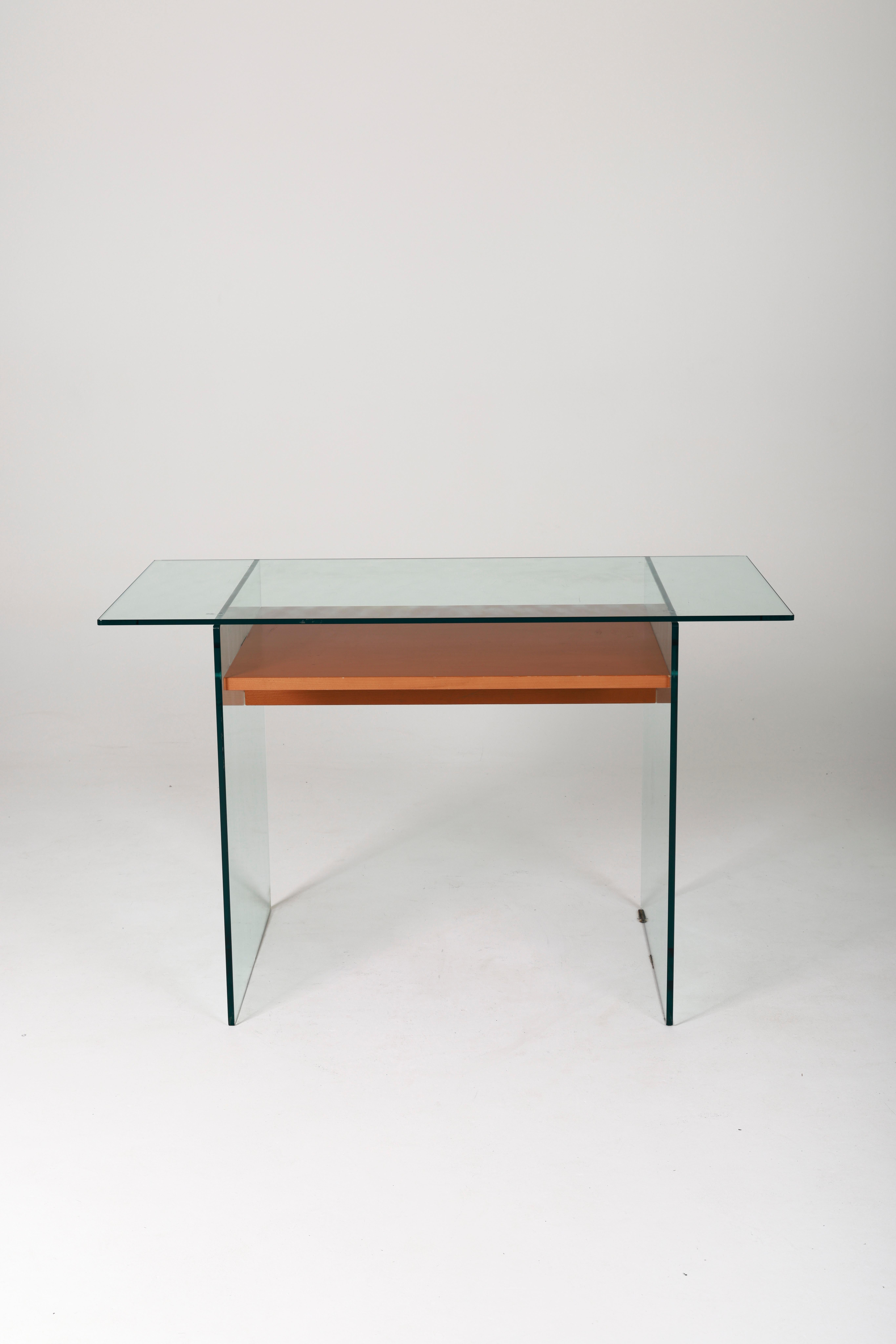 Glass and wood desk in the style of Artelano from the 1980s. The frame is made of glass, the thicker glass top, and the shelf are made of oak. This desk pairs perfectly with furniture by designers David Lange or Philippe Starck.
LP726