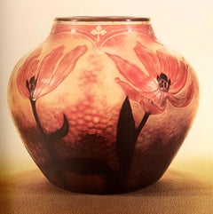 Glass Art Nouveau to Art Deco by Victor Arwas