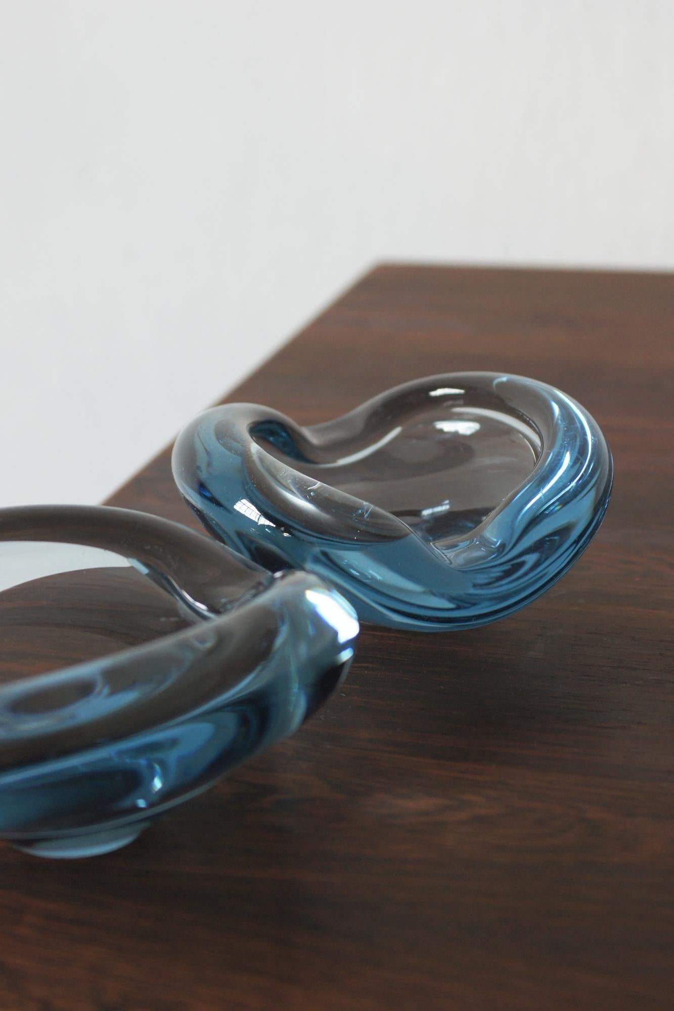 italien Cendrier en verre par Per Lütken pour Holmegaard, années 1950, ensemble de 2 en vente
