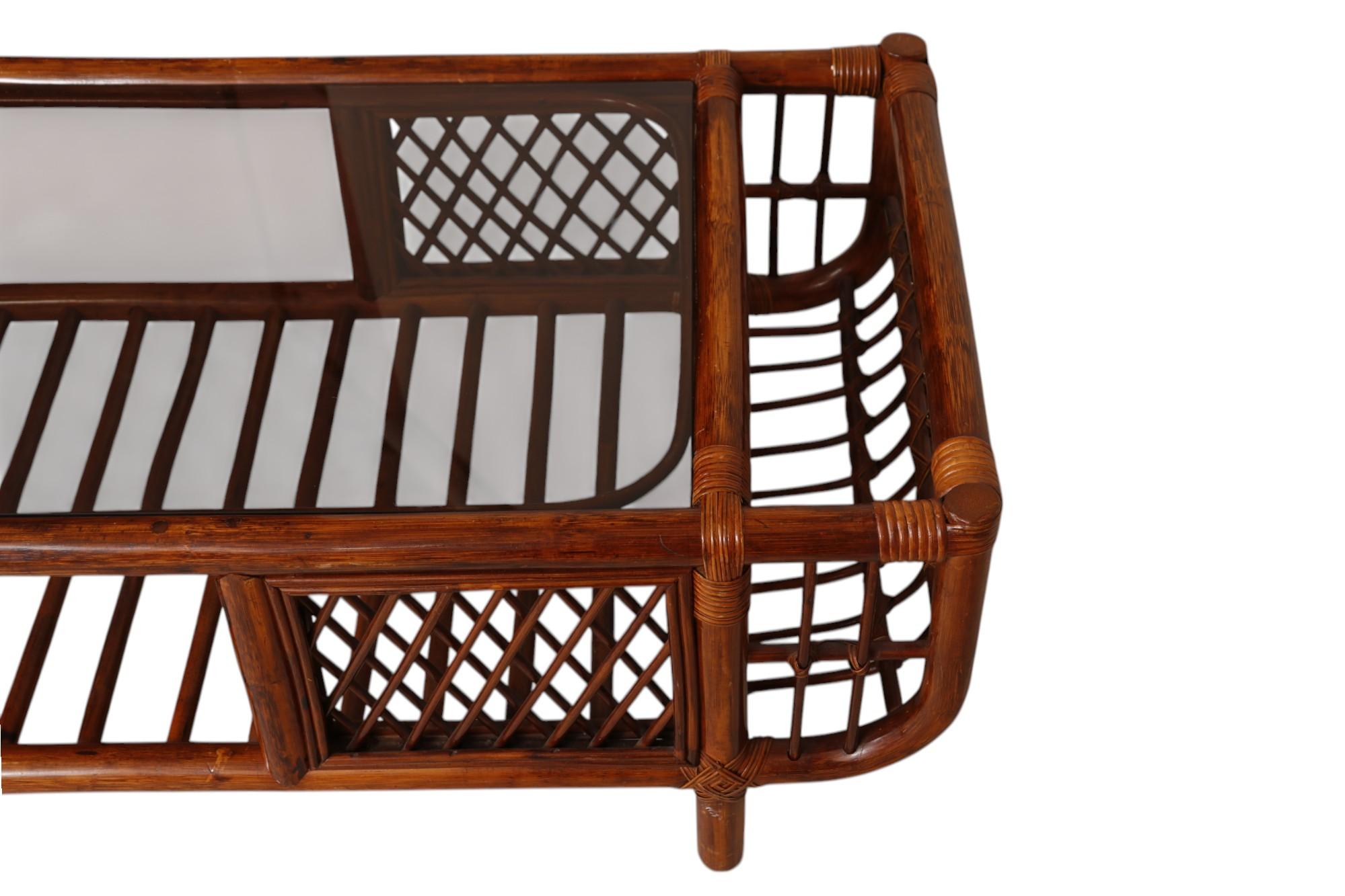 Table basse verre et bambou en vente 1