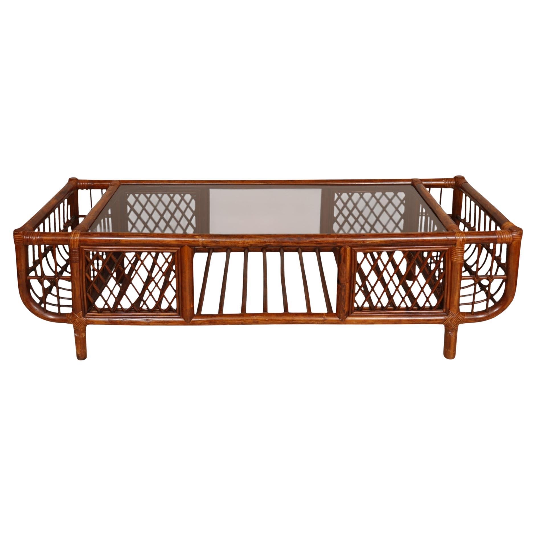 Table basse verre et bambou