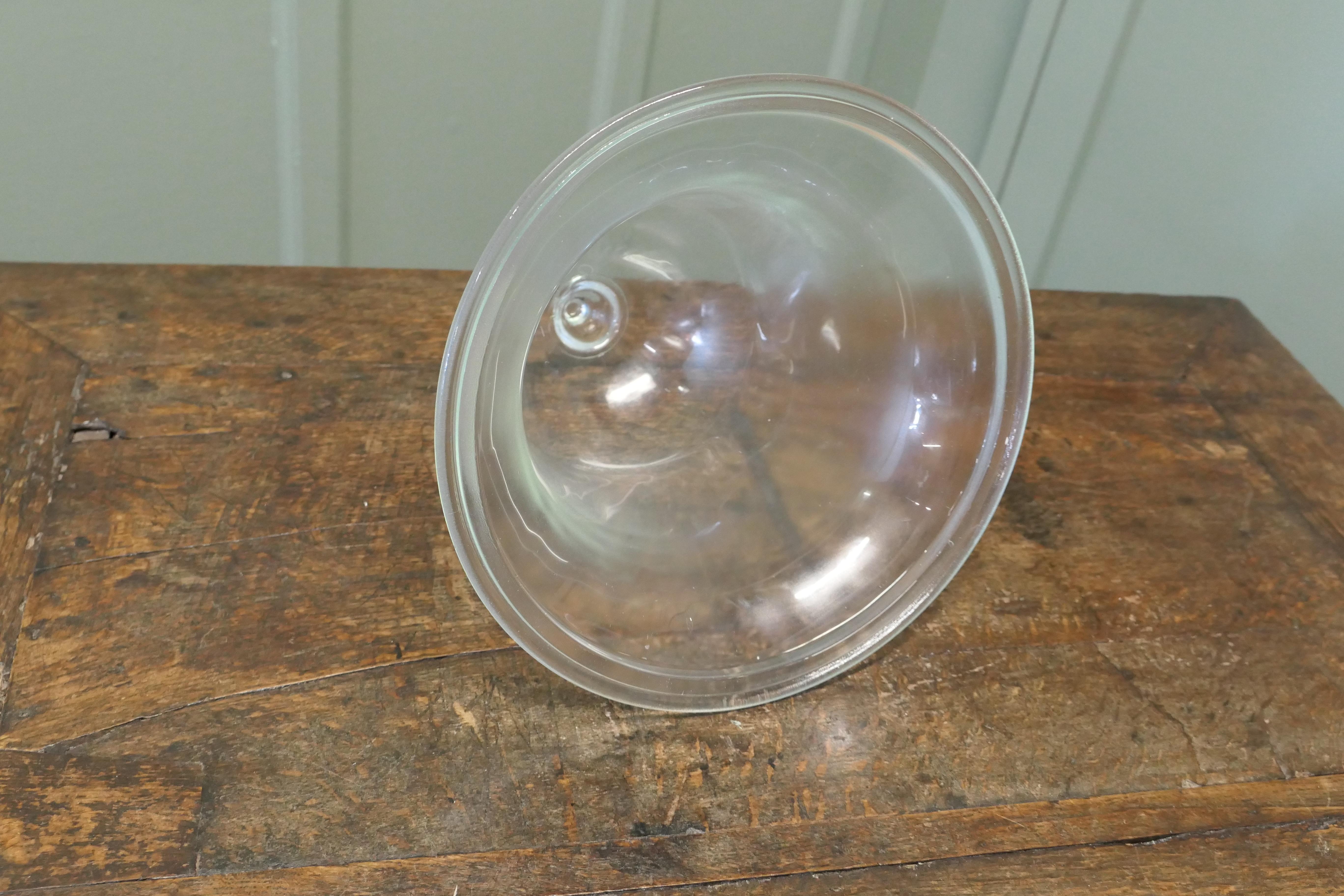 XX secolo Cloche a campana in vetro. in vendita
