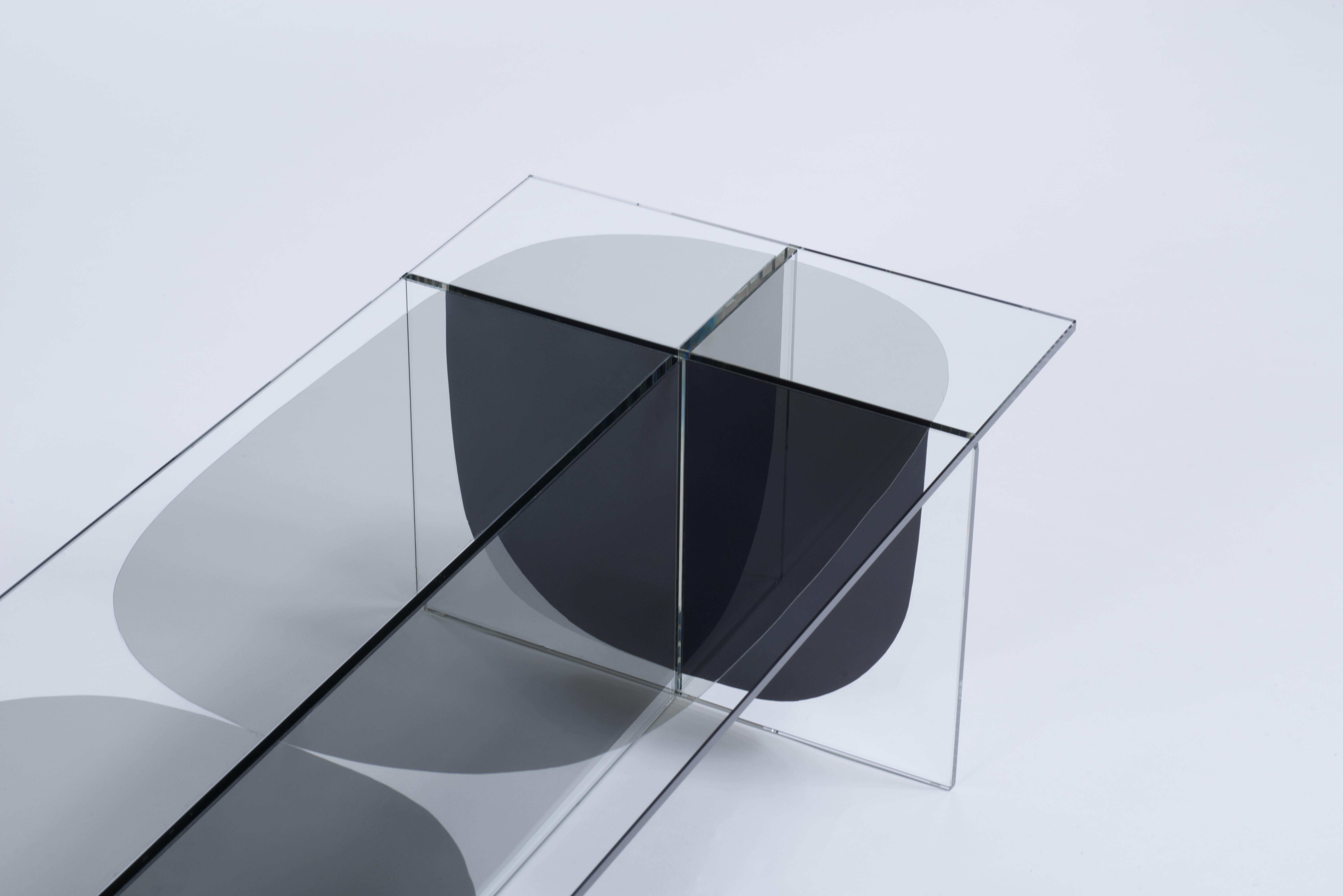 Glass Bipolar Coffee Table by Oskar Peet and Sophie Mensen In New Condition In Geneve, CH