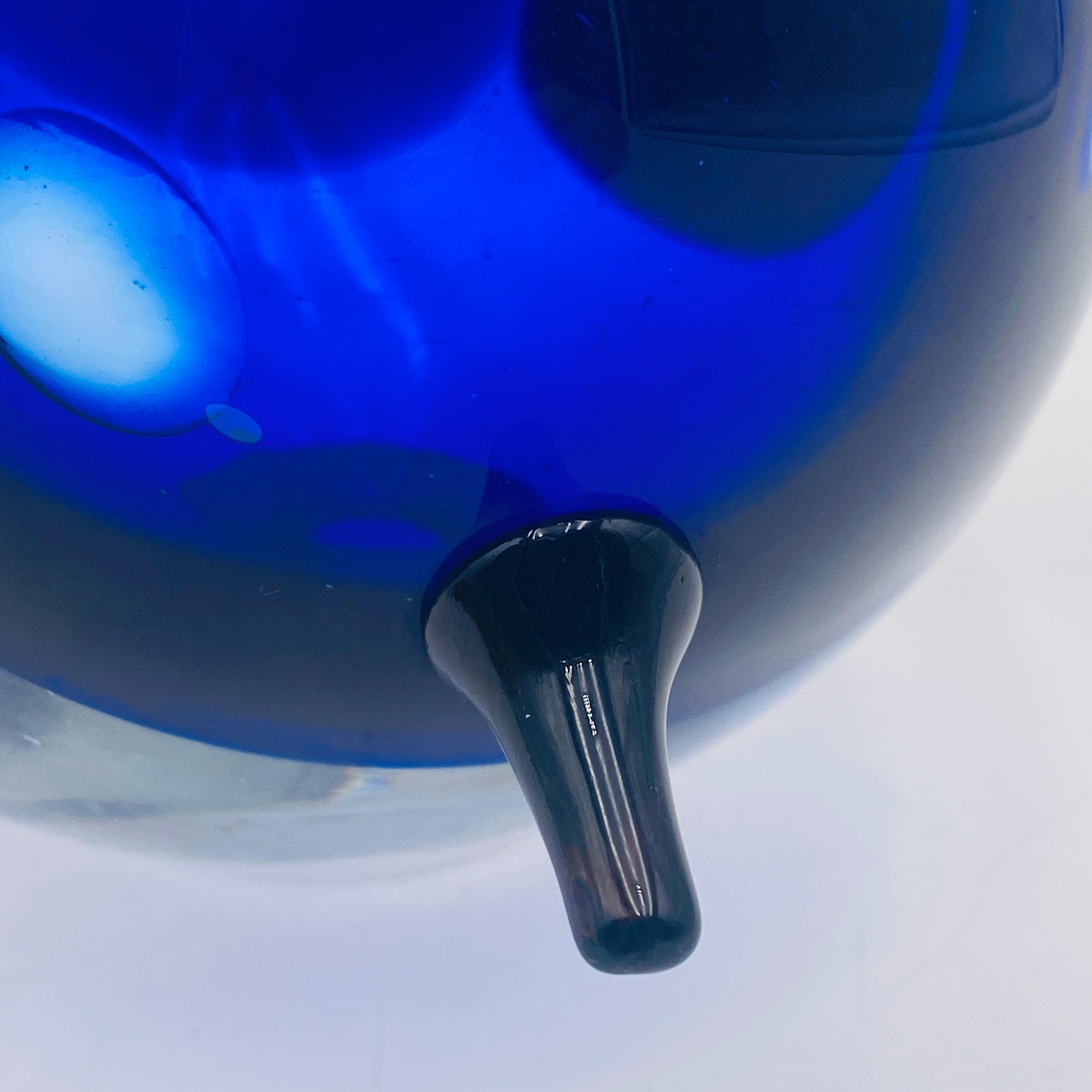 Fatto a mano Glass Bird Sculpture Oude Horn in vendita