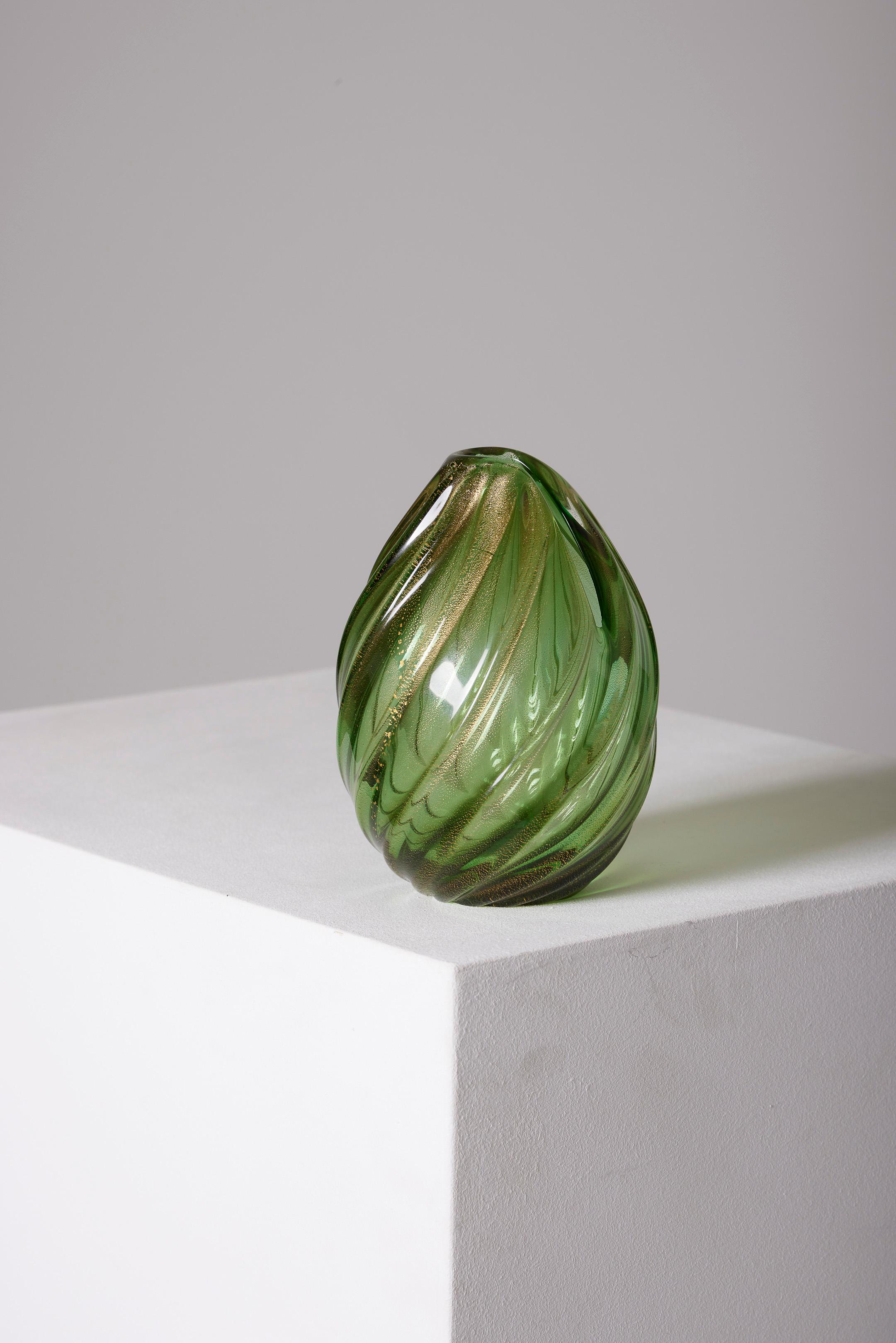 Glass blown vase from Murano signed by Archimede Seguso 1