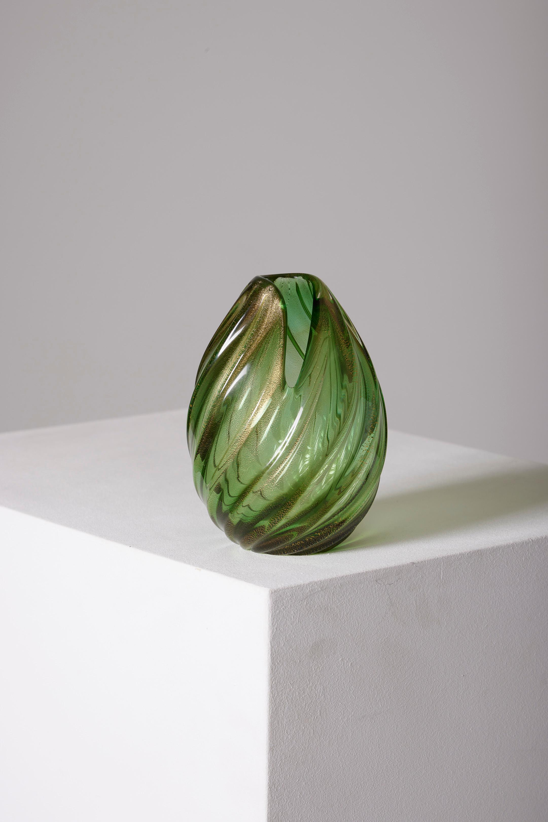 Glass blown vase from Murano signed by Archimede Seguso 2