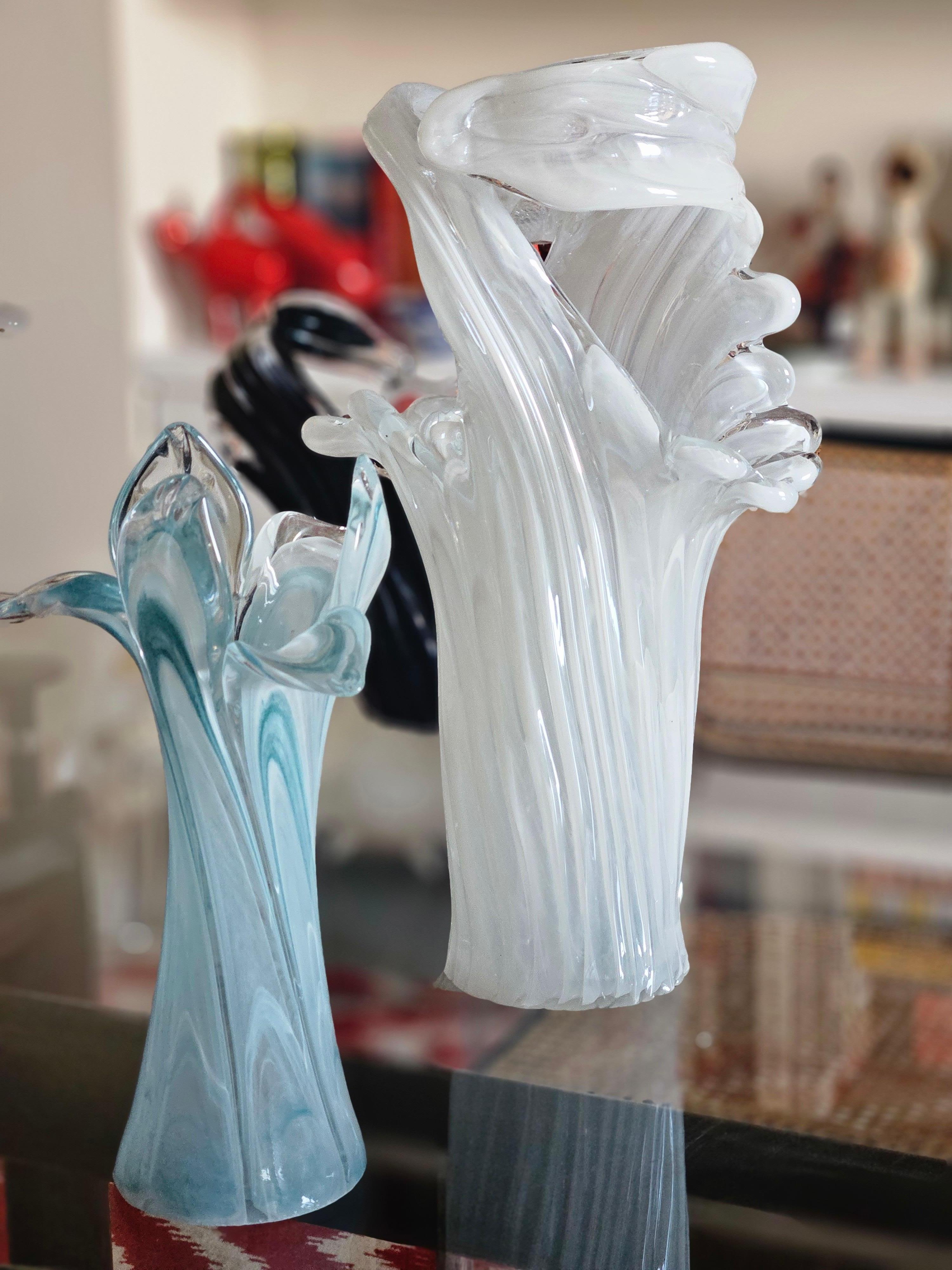 Vase bleu, fabriqué en Italie Neuf - En vente à ROCCAVIVARA CB, IT