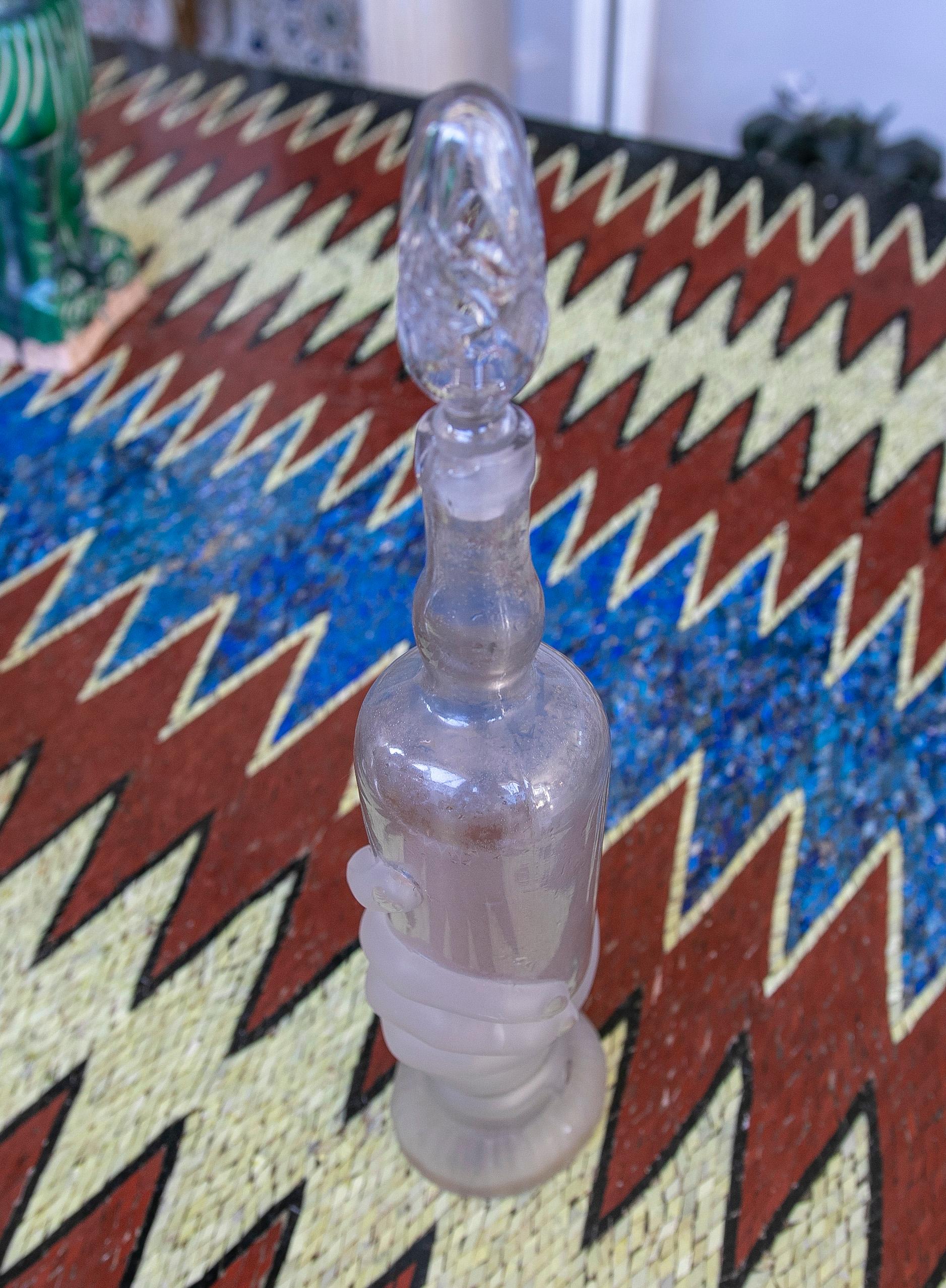 Glass Bottle with Hand-Shaped Base and Translucent and Normal Finishes For Sale 3