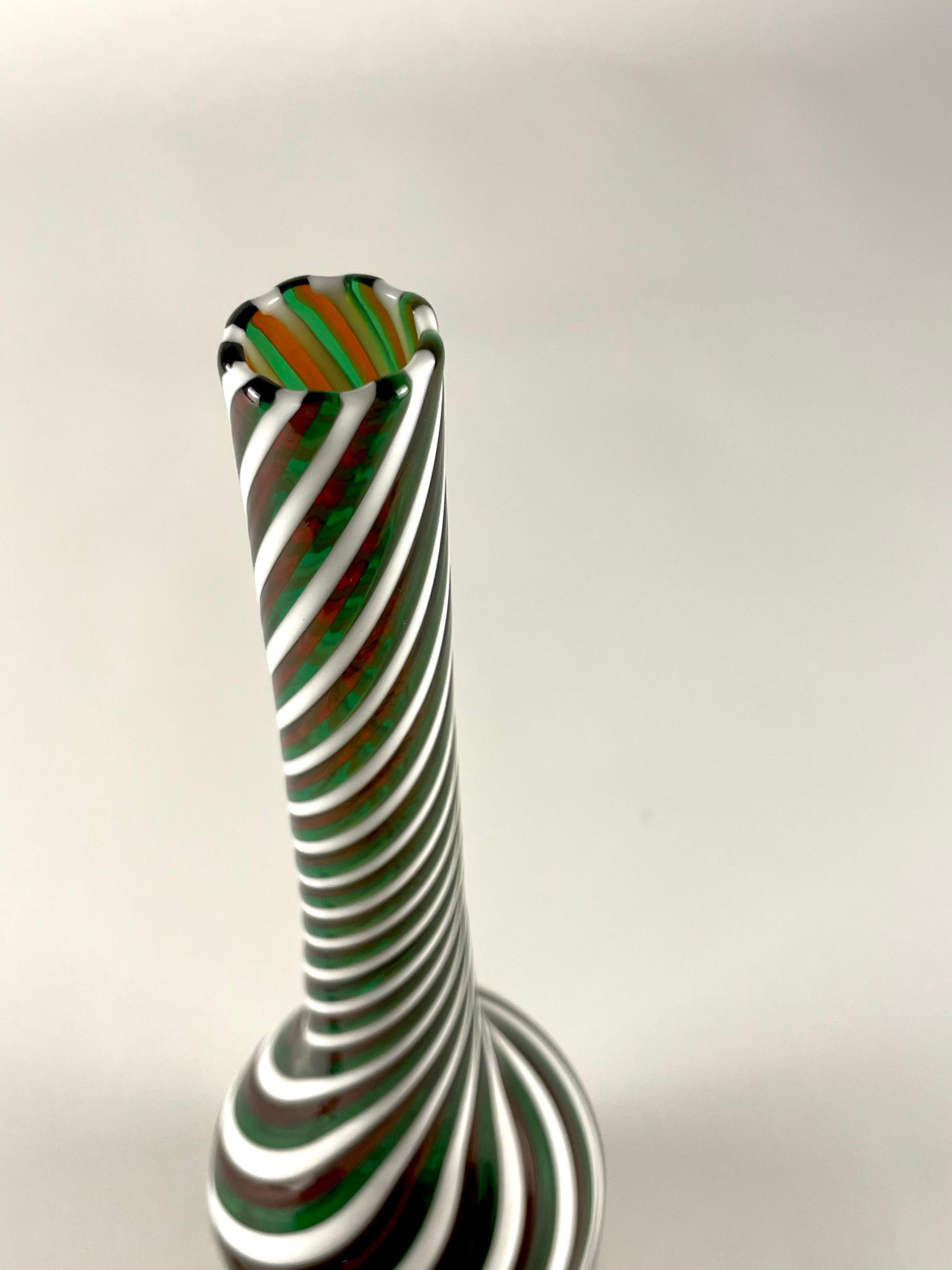 Glass Bottle with stopper - red, green and lattimo, by Fratelli Toso Murano In Good Condition For Sale In Venezia, IT
