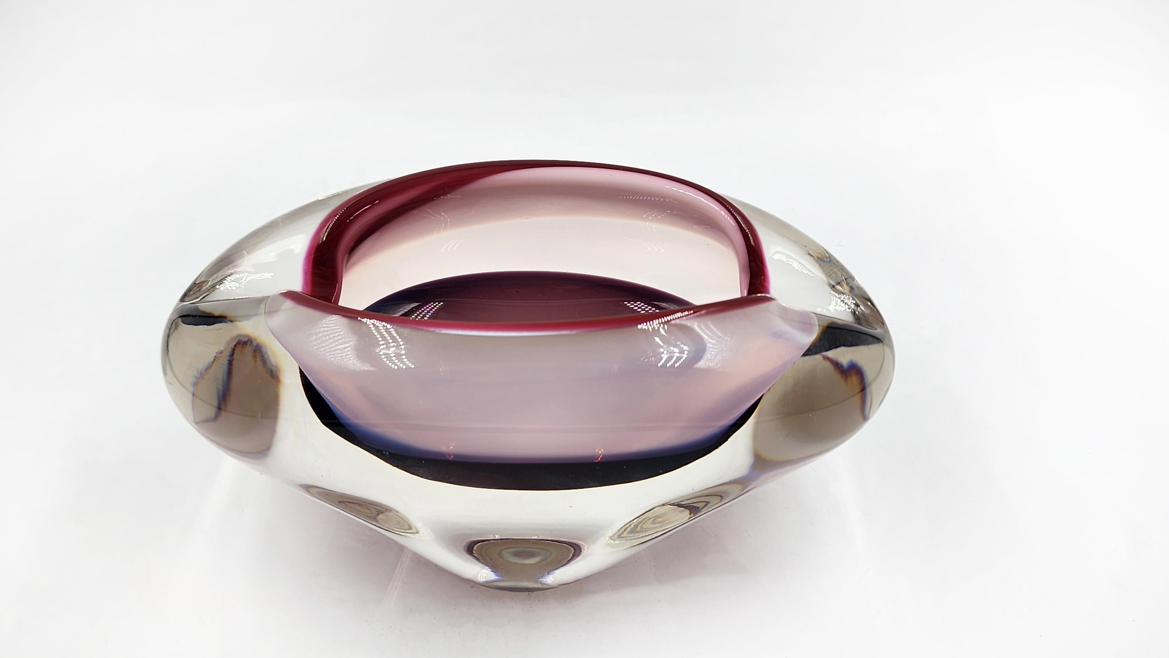 Glass bowl by Josef Hospodka for Sommerso, mid-20th century Hecho a mano en venta