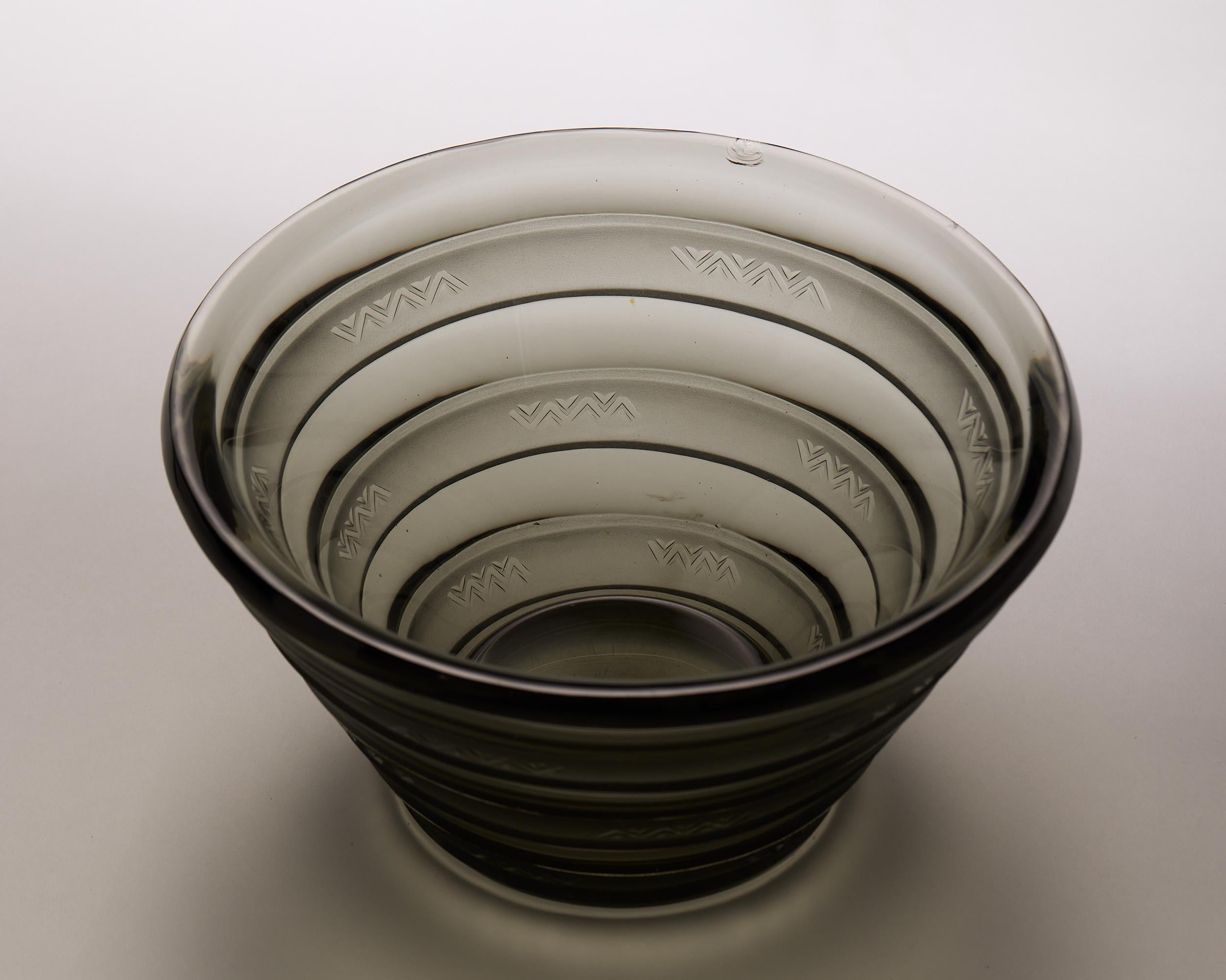 Swedish Glass Bowl Designed by Simon Gate for Orrefors, Signed, Sweden, 1930 For Sale