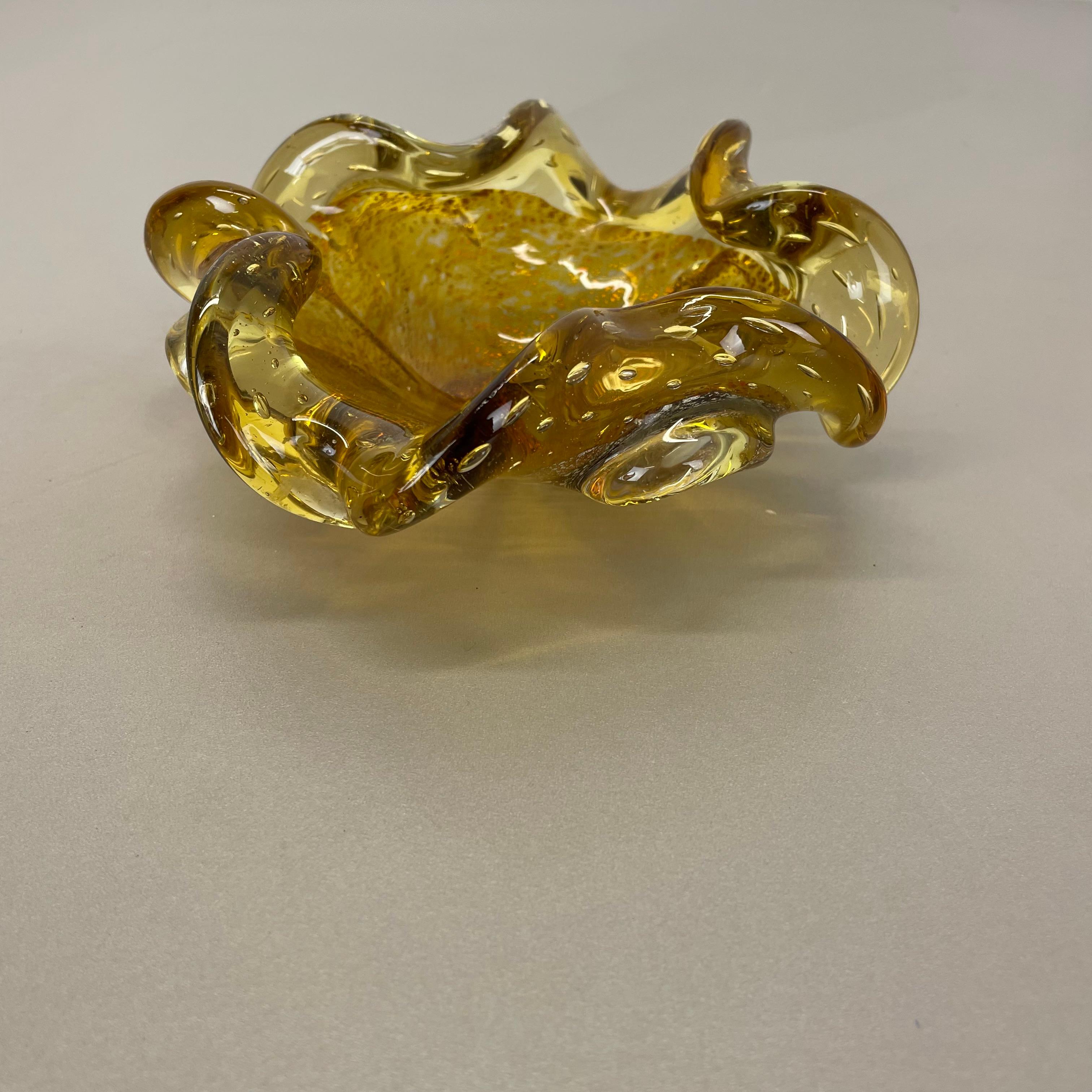 Glass Bowl Element Shell Ashtray Murano Gold Dust Barovier and Toso, Italy 1970s For Sale 4