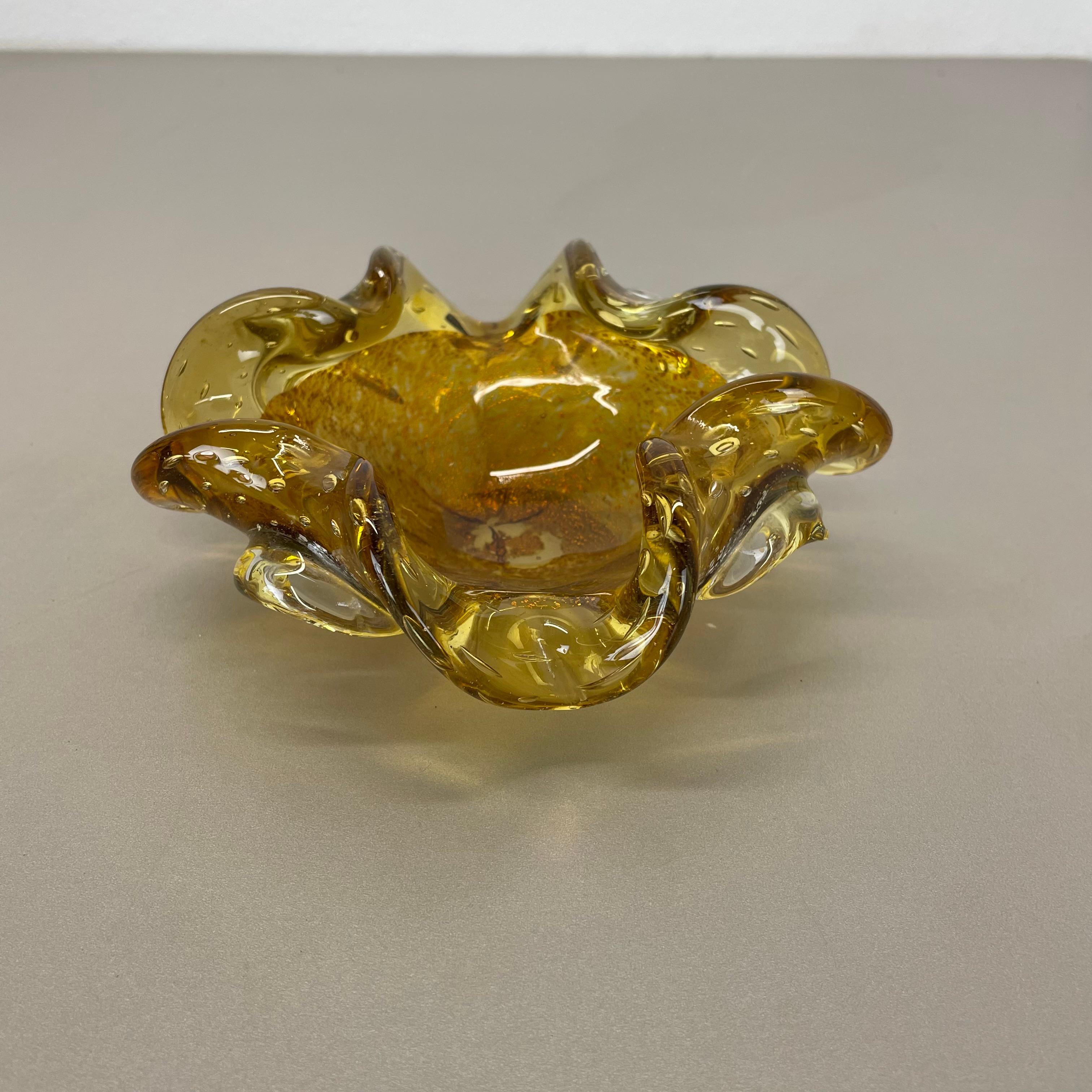 Glass Bowl Element Shell Ashtray Murano Gold Dust Barovier and Toso, Italy 1970s For Sale 5