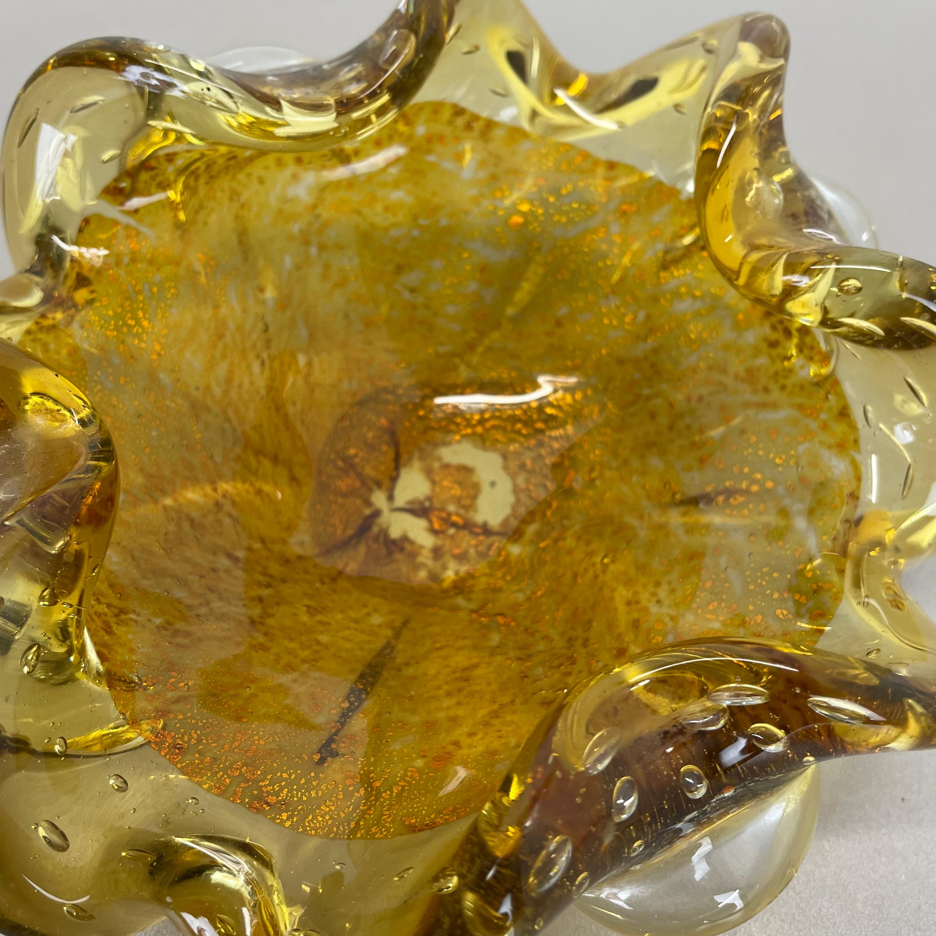 Glass Bowl Element Shell Ashtray Murano Gold Dust Barovier and Toso, Italy 1970s For Sale 1