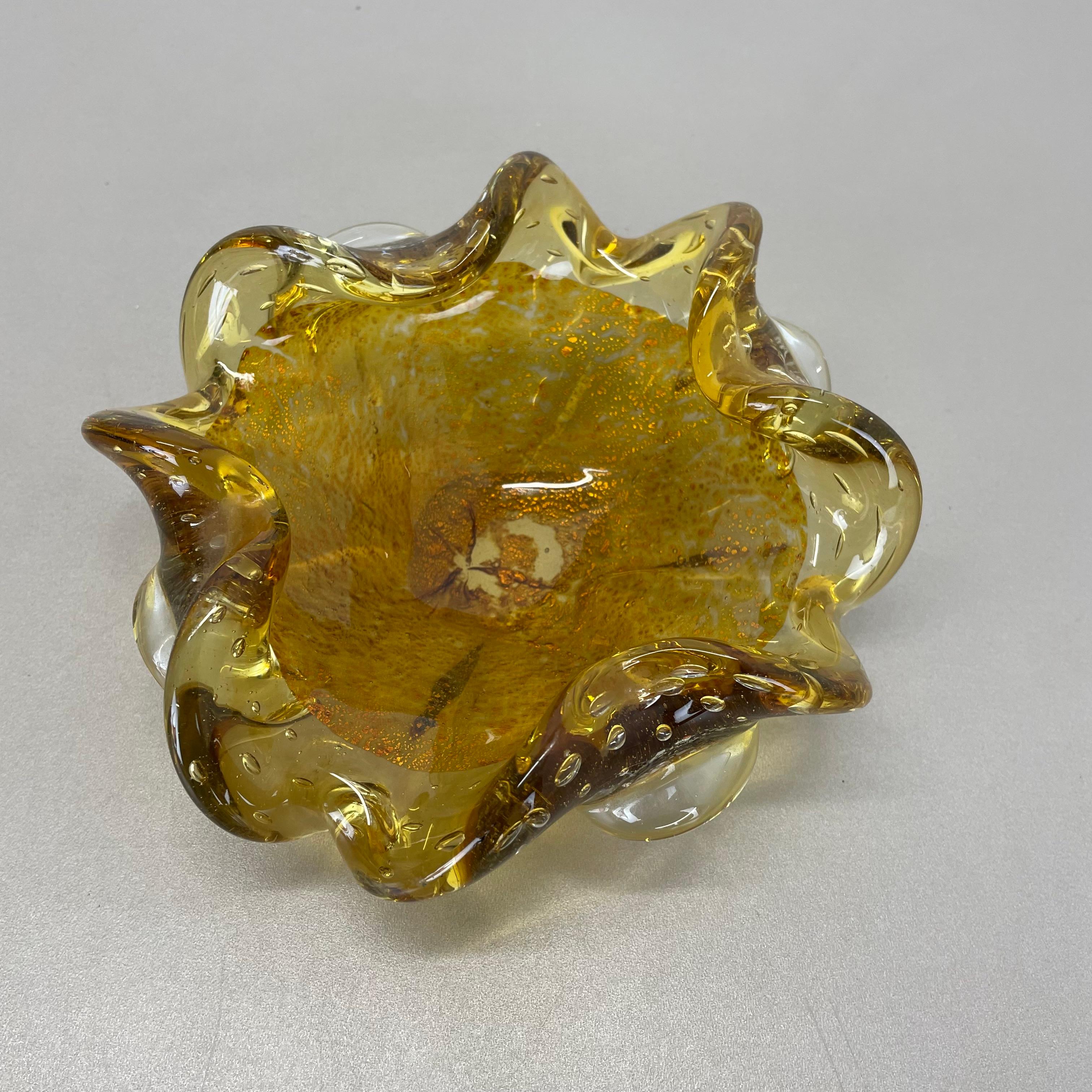 Glass Bowl Element Shell Ashtray Murano Gold Dust Barovier and Toso, Italy 1970s For Sale 2