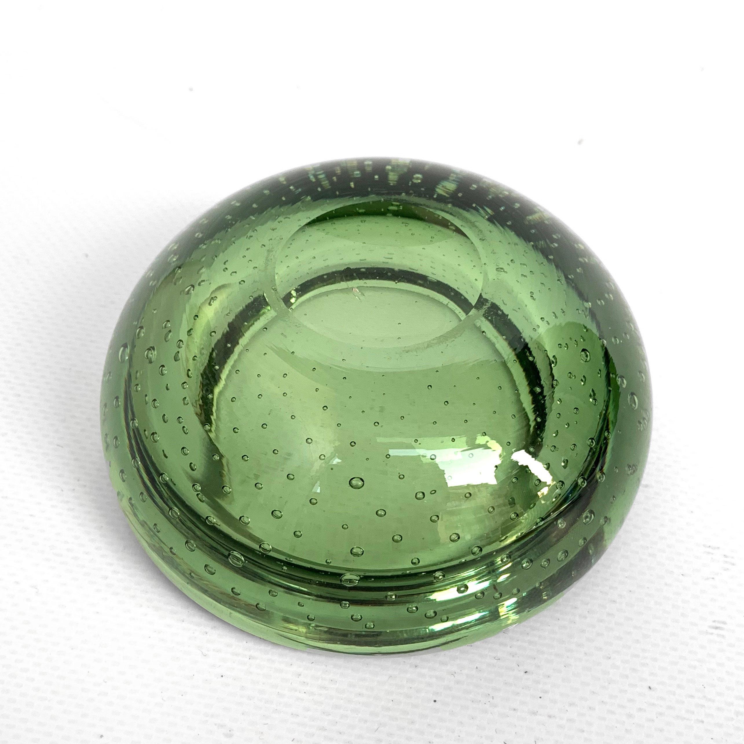 Mid-Century Modern Glass Bowl or Ashtray, Glass Sommerso Bullicante, Air Bubbles Murano Italy, 1960