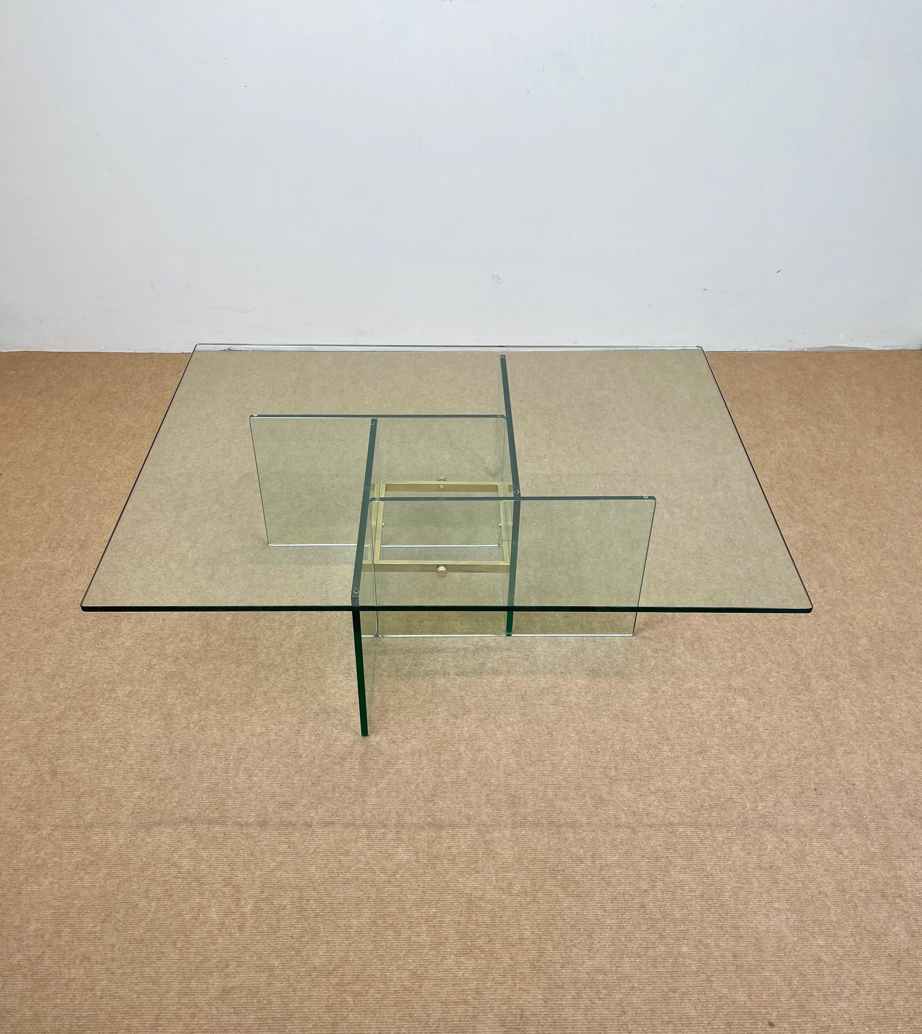 Late 20th Century Glass & Brass Coffee Table Attributed to Fontana Arte, Italy, 1970s For Sale