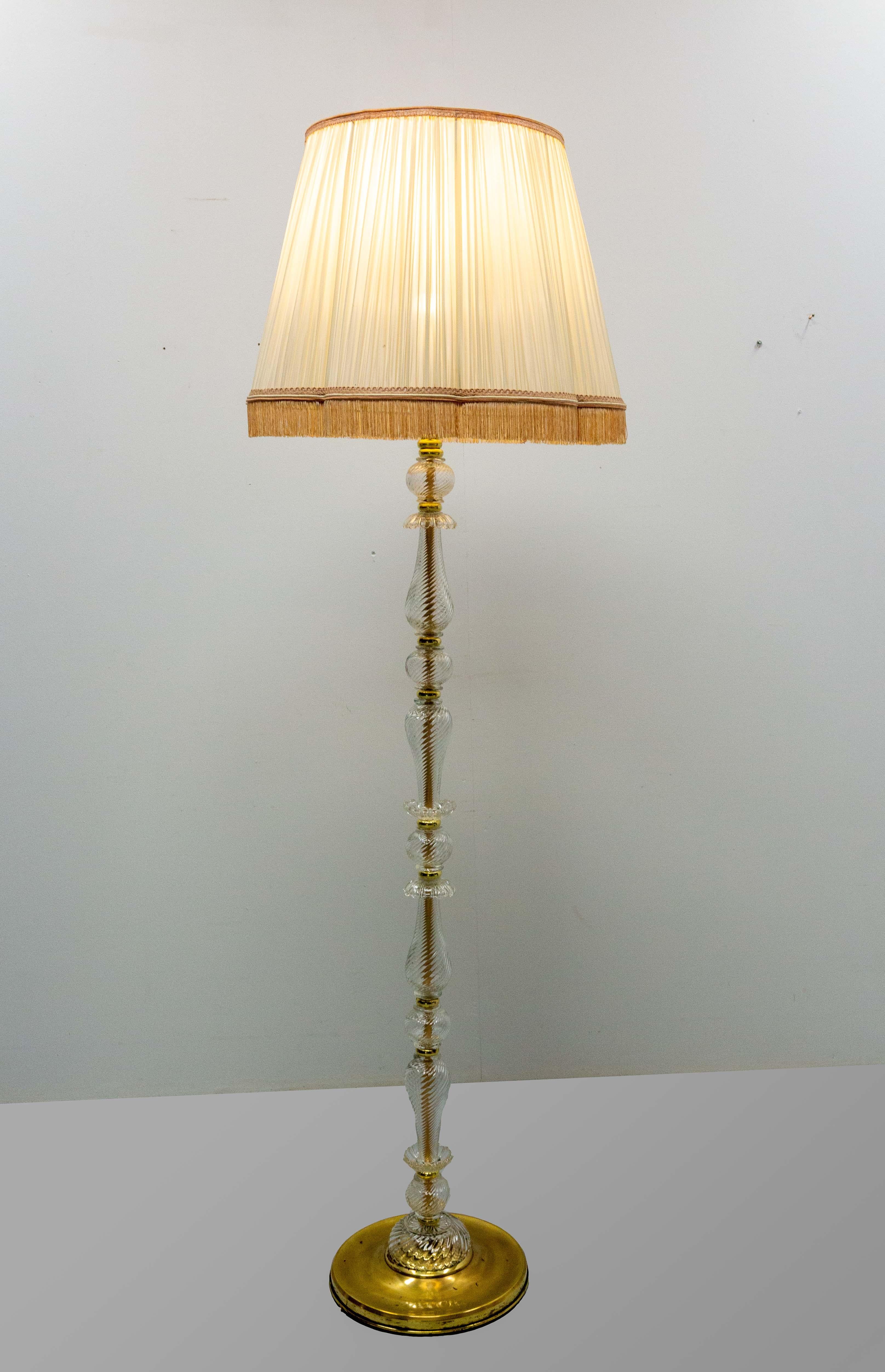 Glass & Brass Floor Lamp in the Murano Style Light Lantern, French, circa 1960 For Sale 3