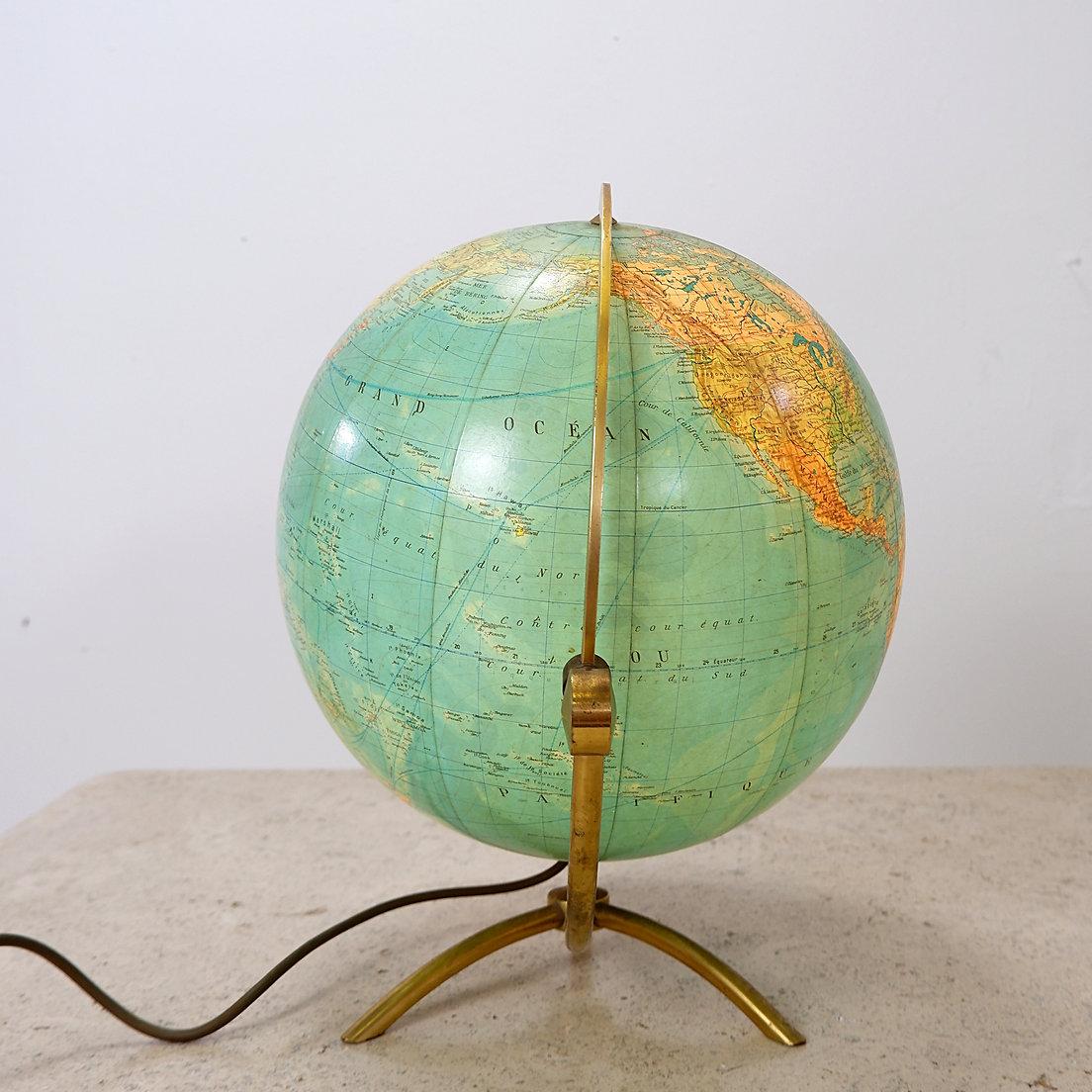 20ième siècle Carte du monde lumineuse en verre et laiton par Paul Oestergaard pour Colombus Verlag - années 1950 en vente